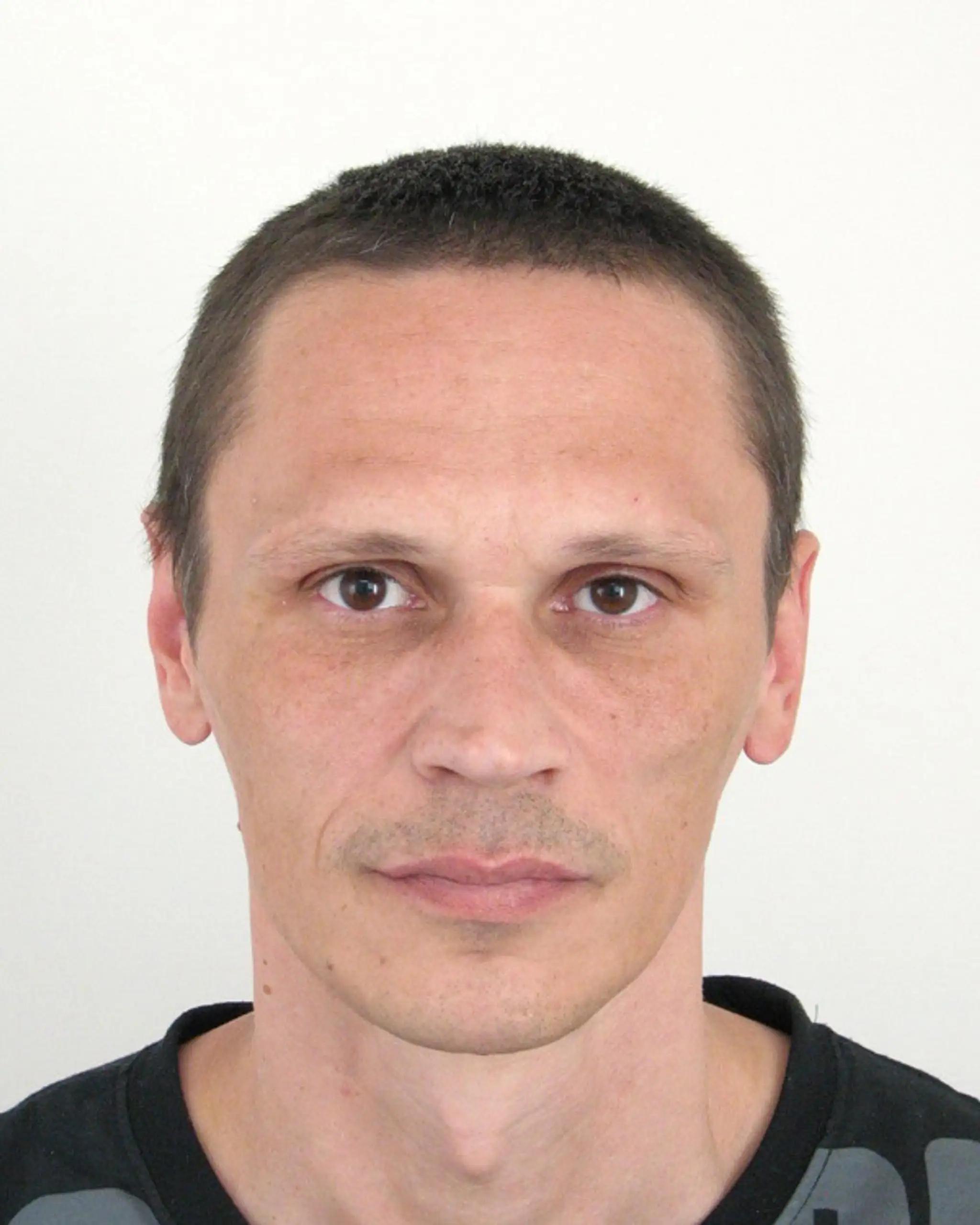 Miroslav Záchenský_edited-1.jpg
