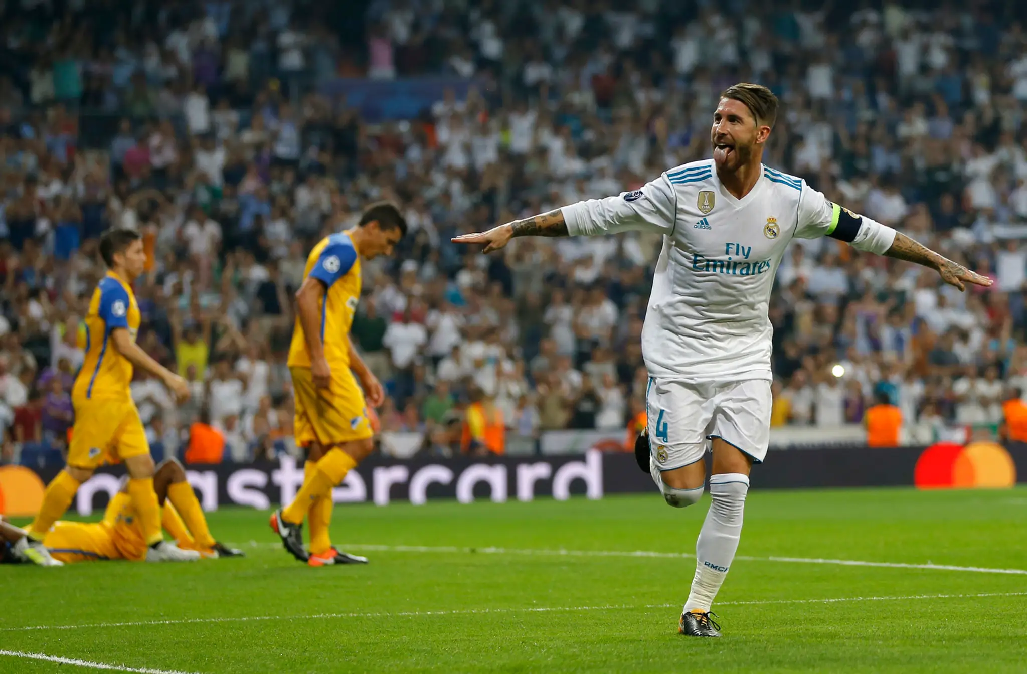 Kapitán Realu Sergio Ramos sa teší z gólu v 1. kole LM proti Apoelu Nikózia.