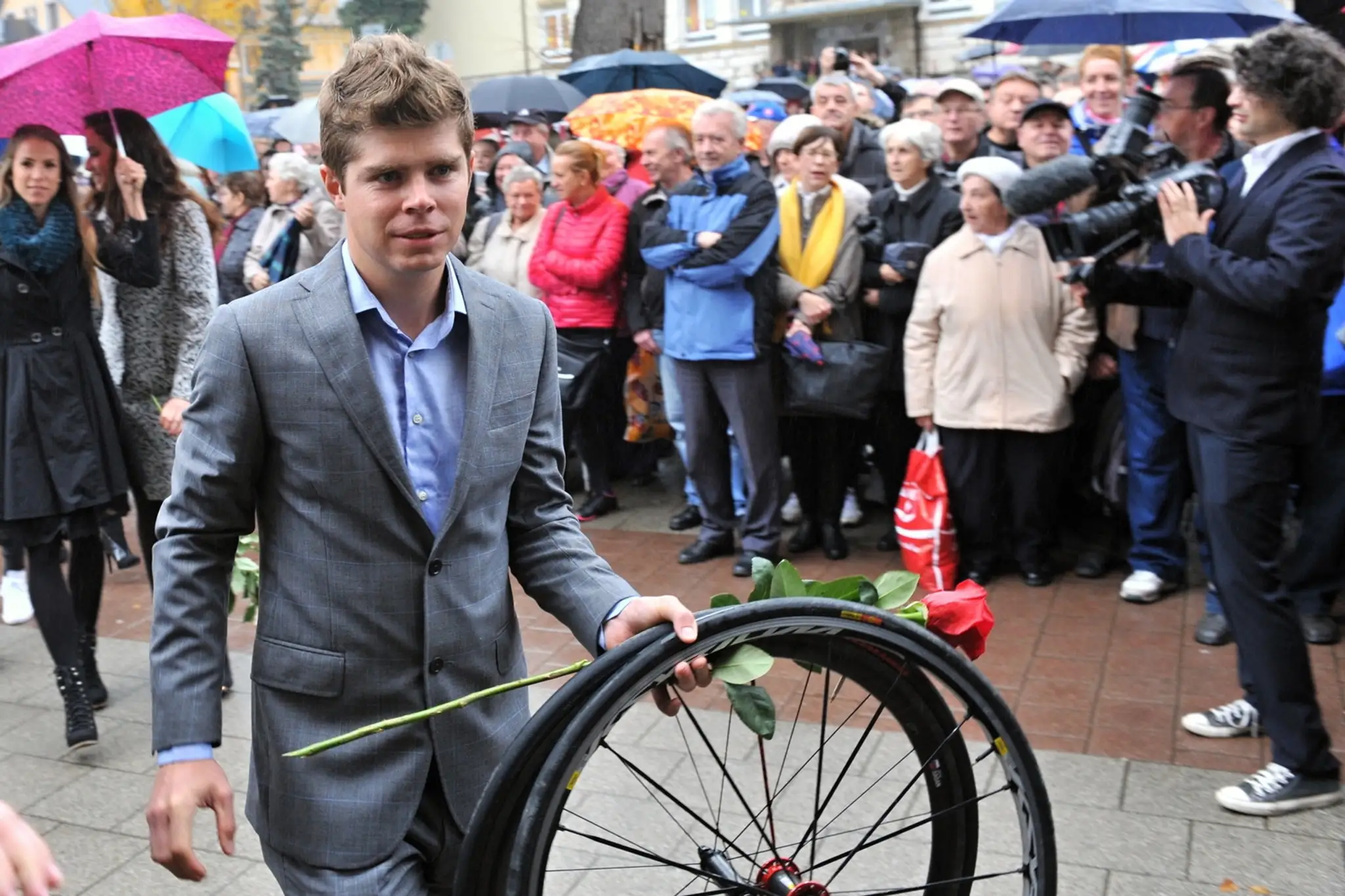 Brat Petra Sagana Juraj Sagan pred svadobným obradom