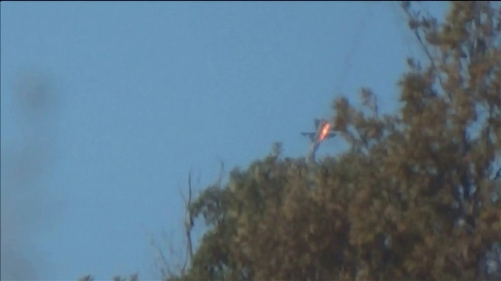 Zo stíhačky sa stihli katapultovať dvaja piloti