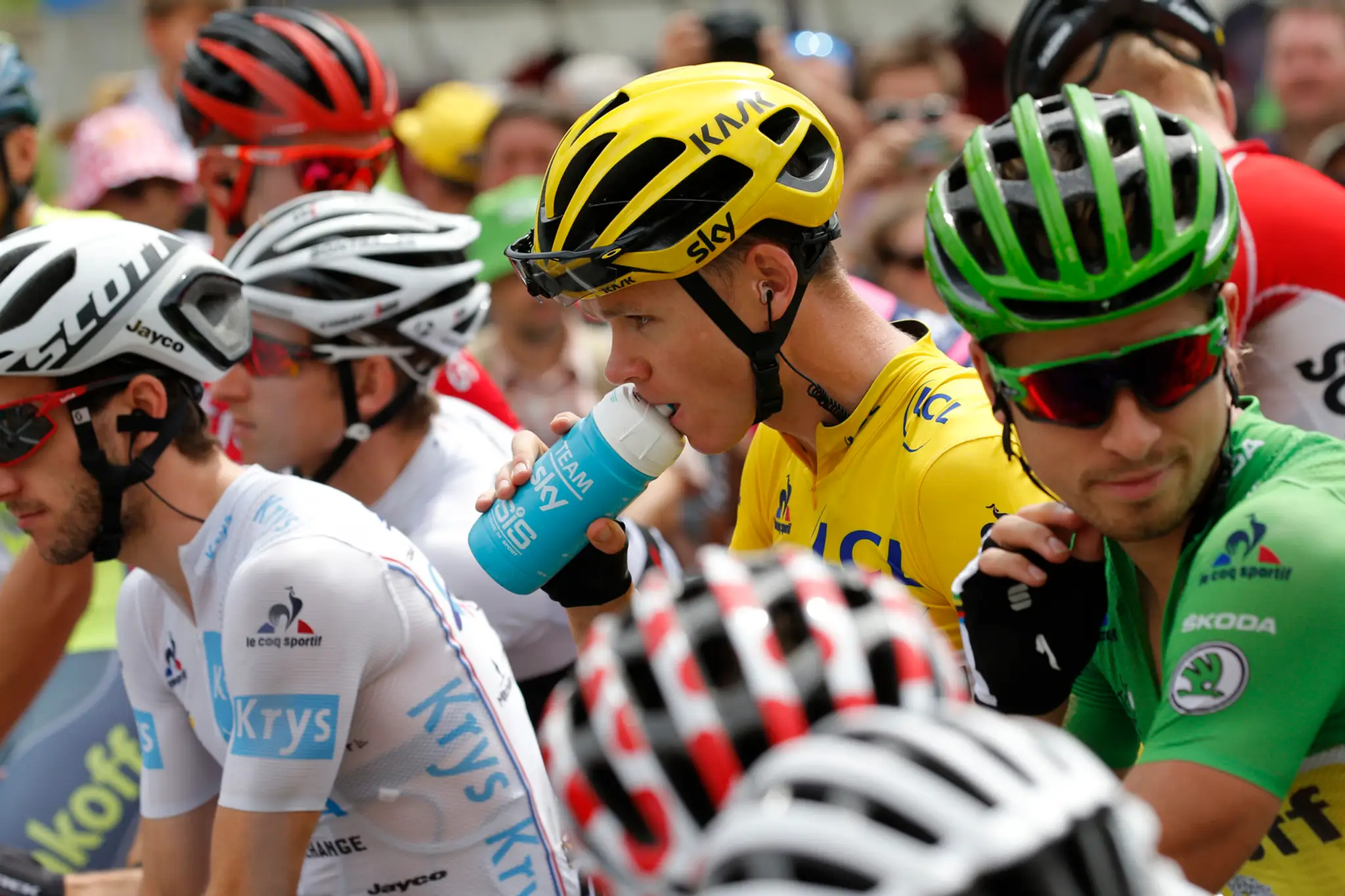 Cyklisti sa pripravujú na štart 19. etapy Tour de france