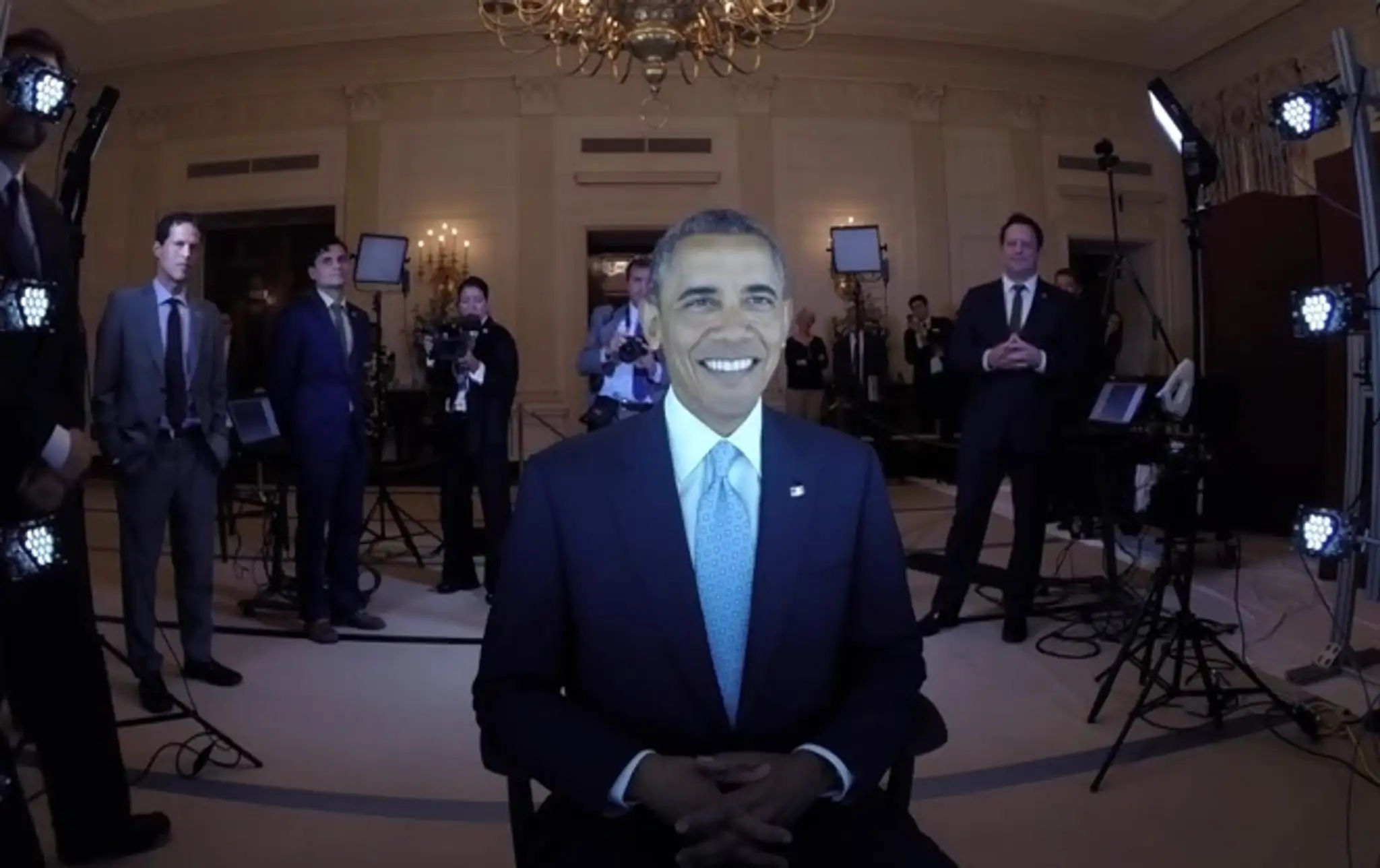 Prezident sa fotí na 3D portrét