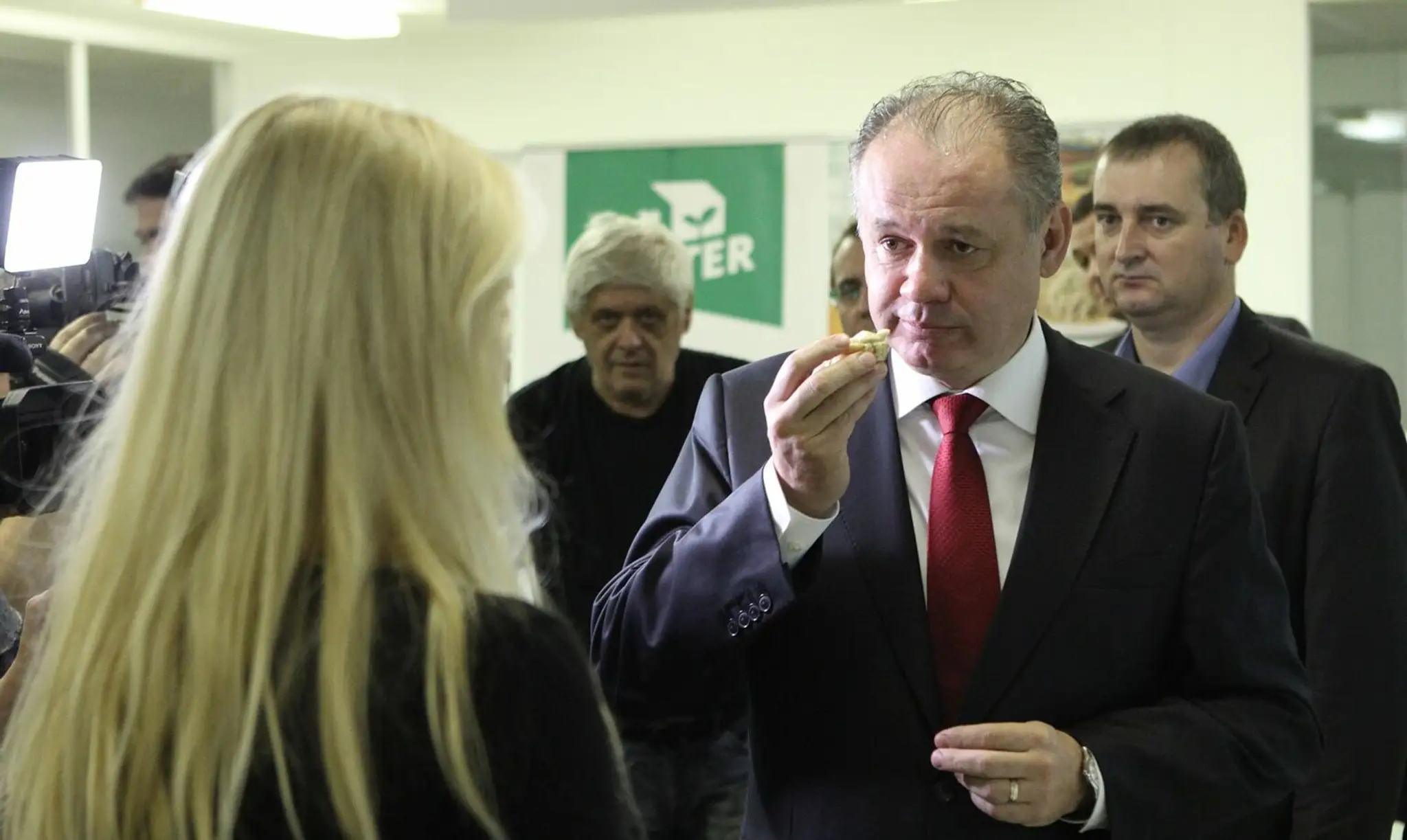 Andrej Kiska ochutnal cícerovú nátierku