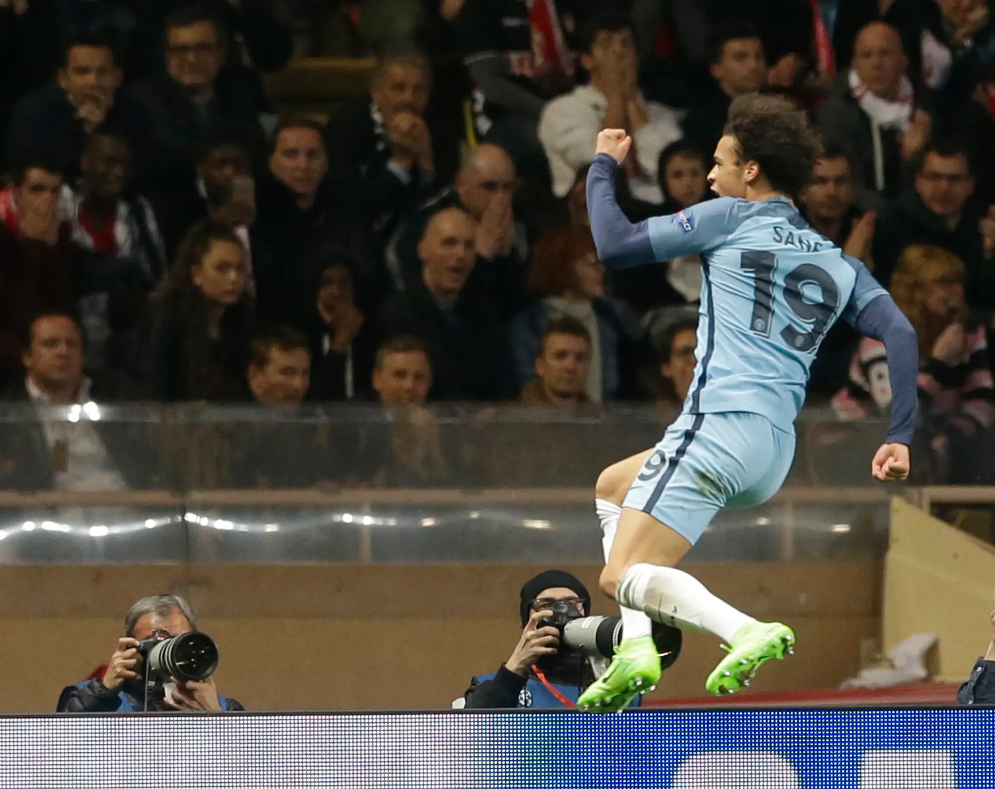 Leroy Sané z ManCity jasá po góle proti Atléticu v odvete osemfinále LM.