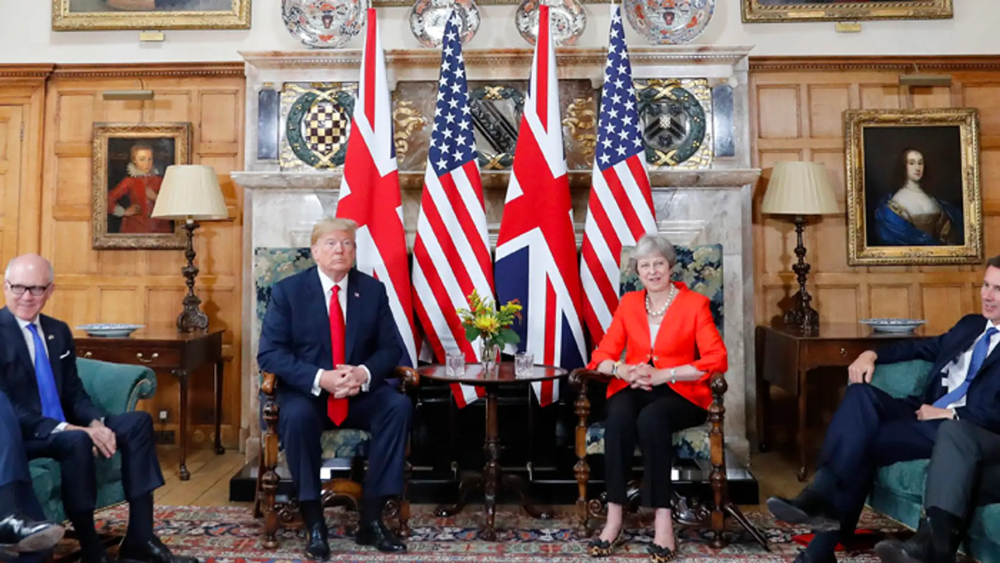 Americký prezident Donald Trump a britská premiérka Theresa Mayová.