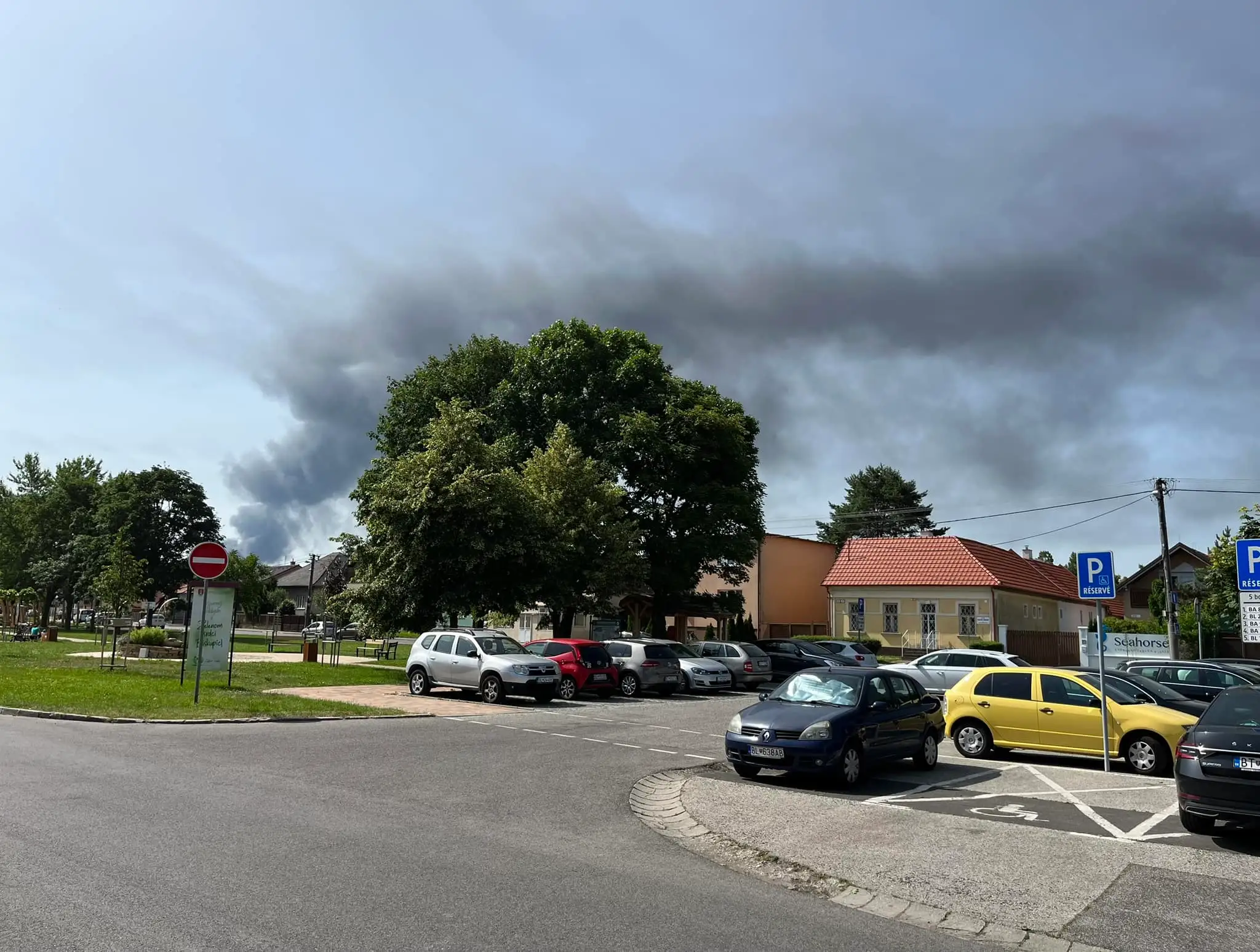 Dym vidia aj v Podunajských Biskupiciach