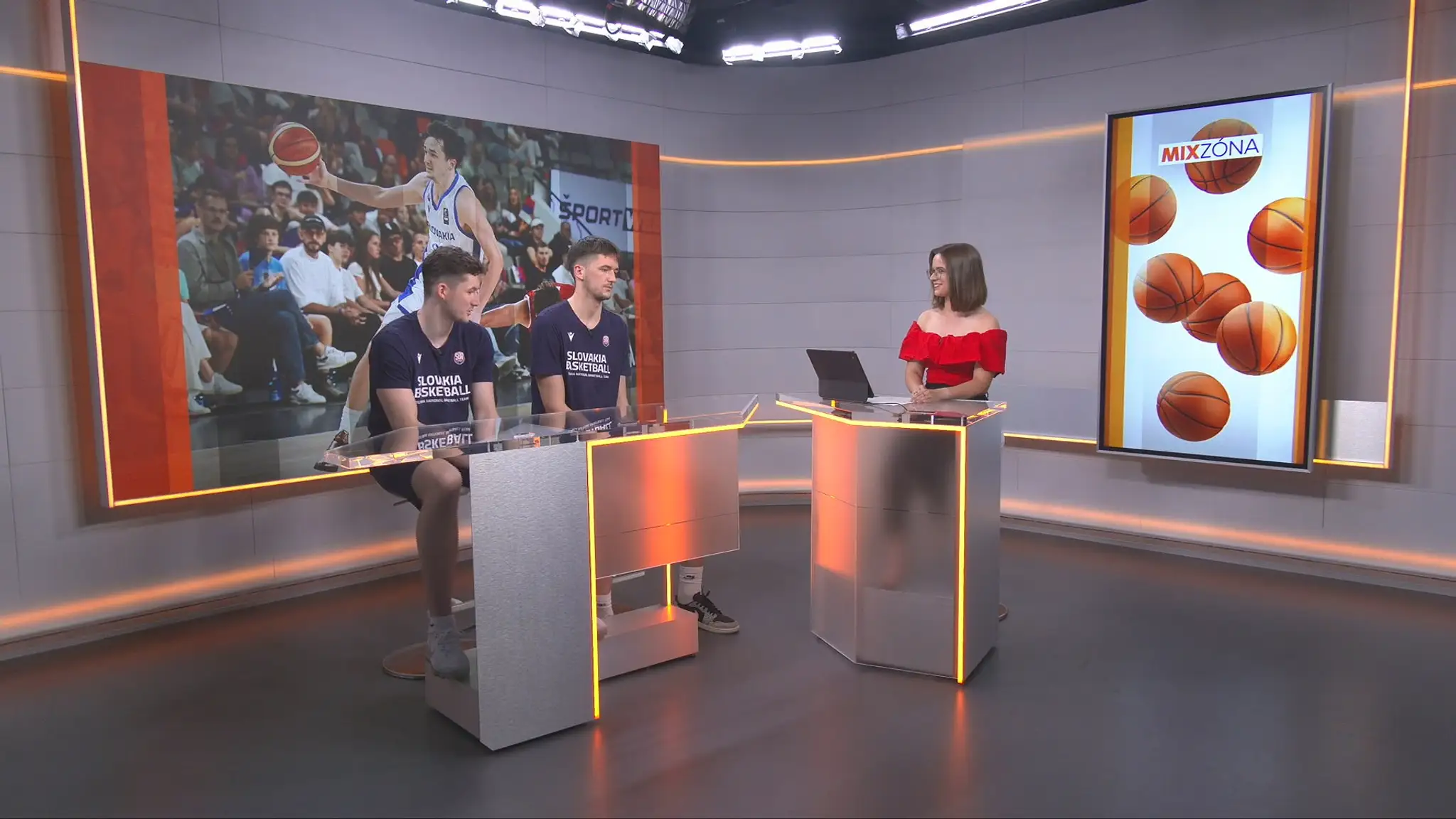 Bratia Matúš a Timotej Malovcovci v štúdiu TN live.