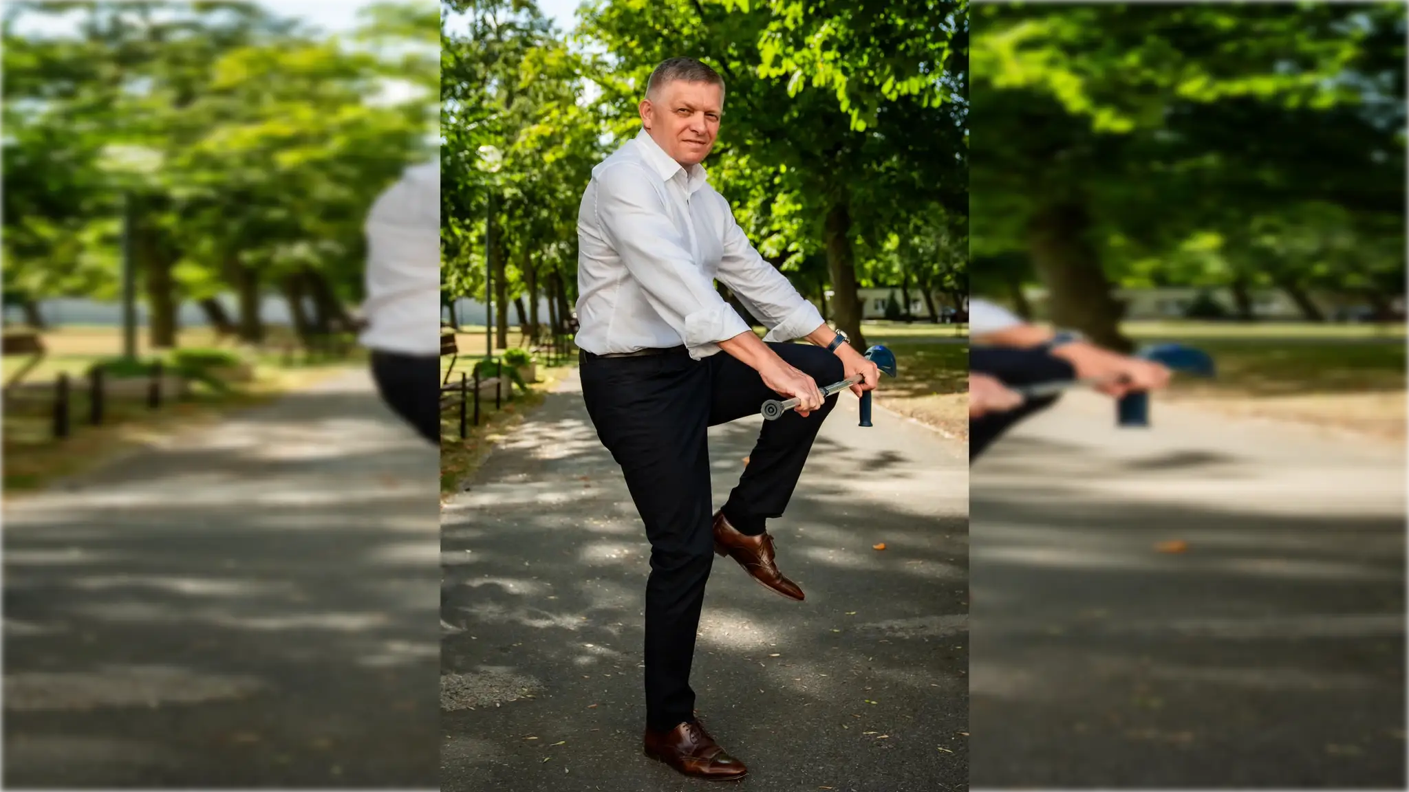 Robert Fico už nepotrebuje barlu.