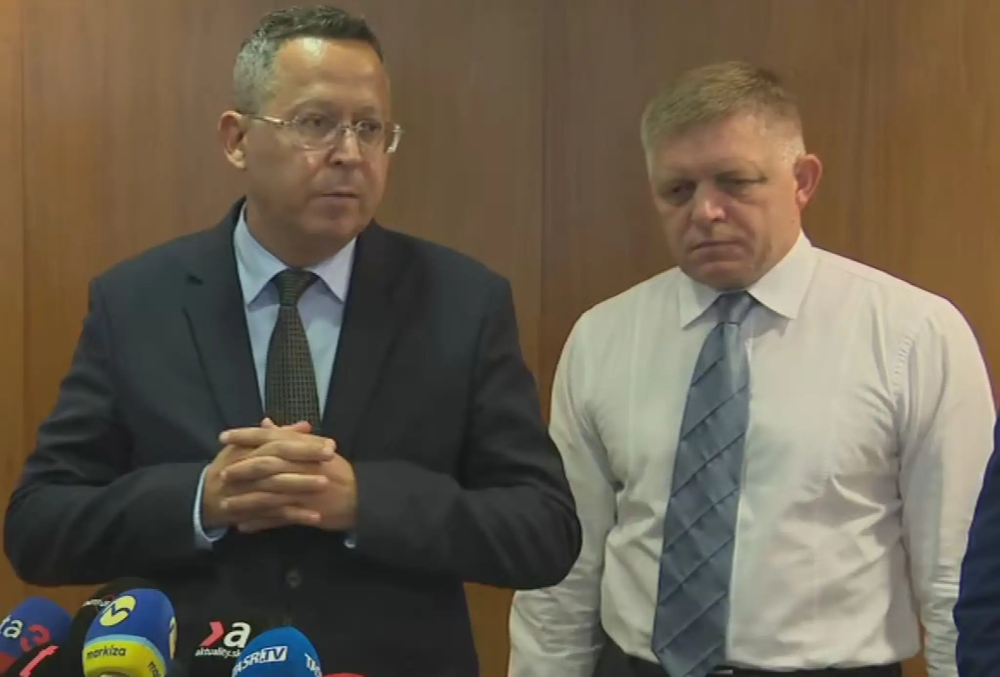 Sprava premiér Robert Fico a minister financií Ladislav Kamenický.