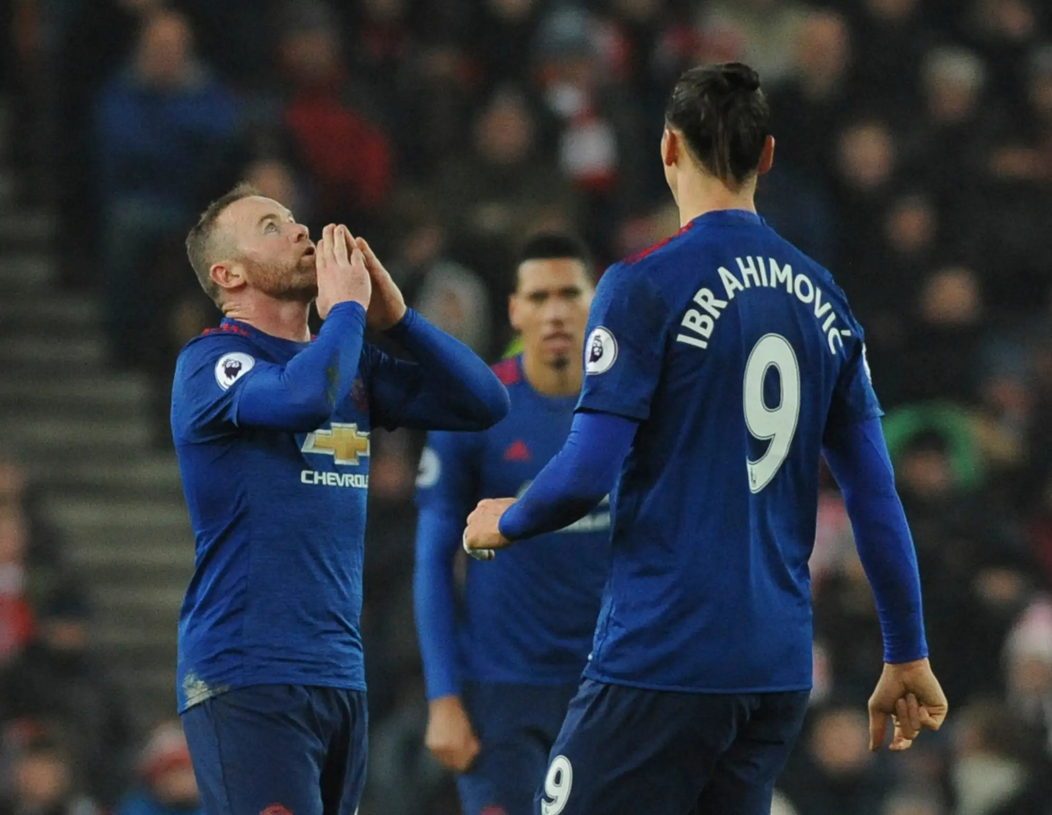 Wayne Rooney oslavuje svoj rekordný gól.