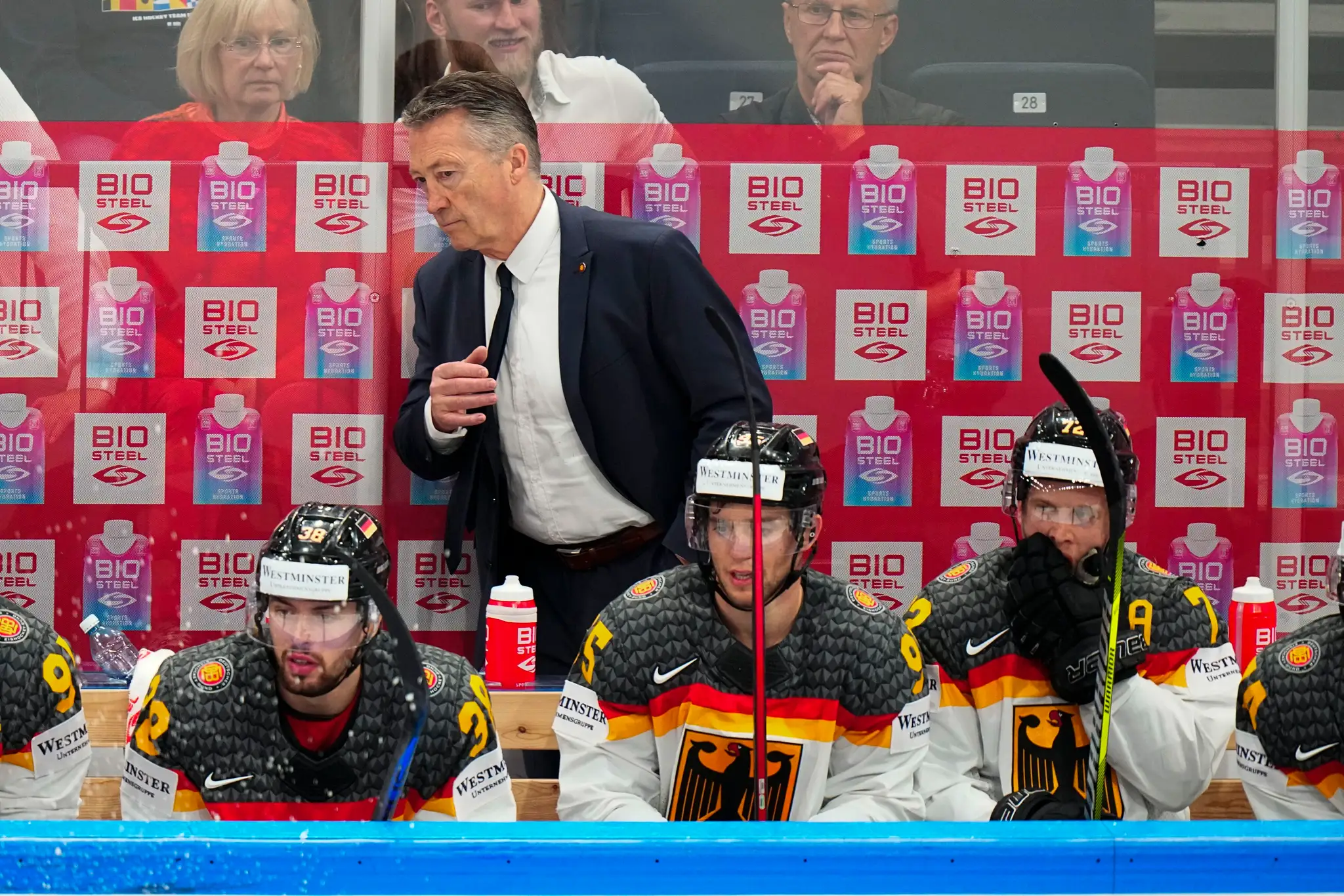 Nemecký kouč Harold Kreis vo finále MS 2023 proti Kanade.