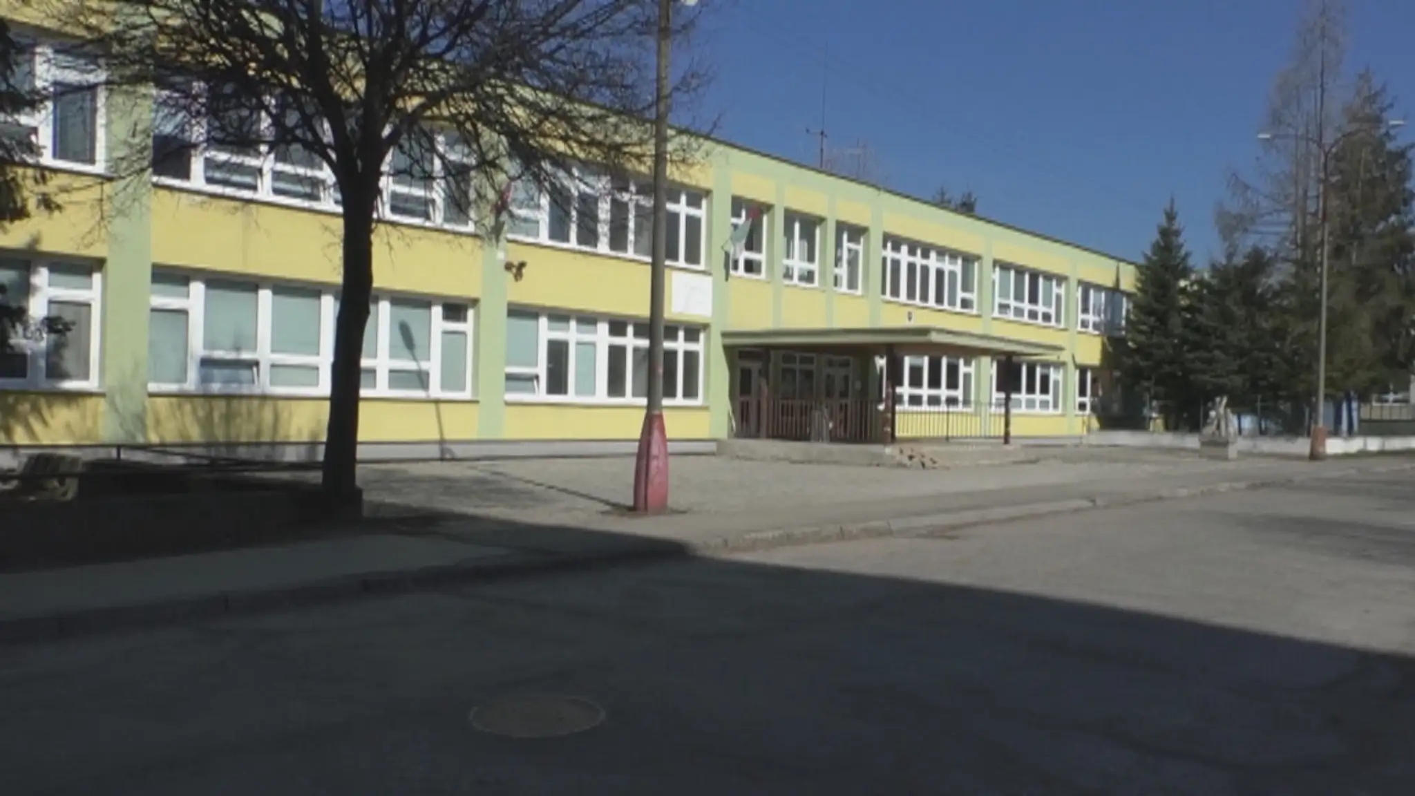 Základná škola v Bánovciach nad Bebravou.