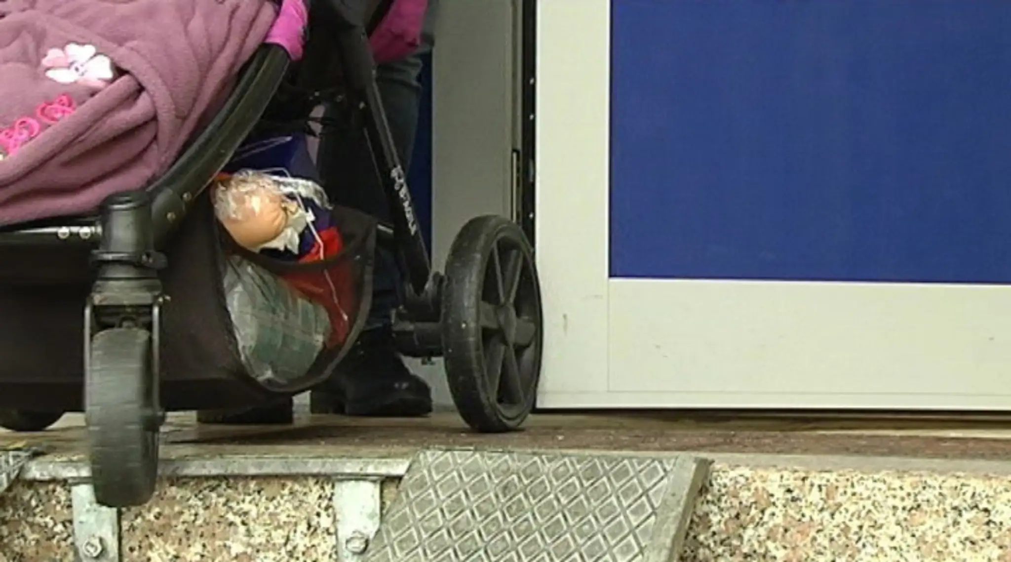 S kočíkom sa na poštu v Hlohovci nedostanete