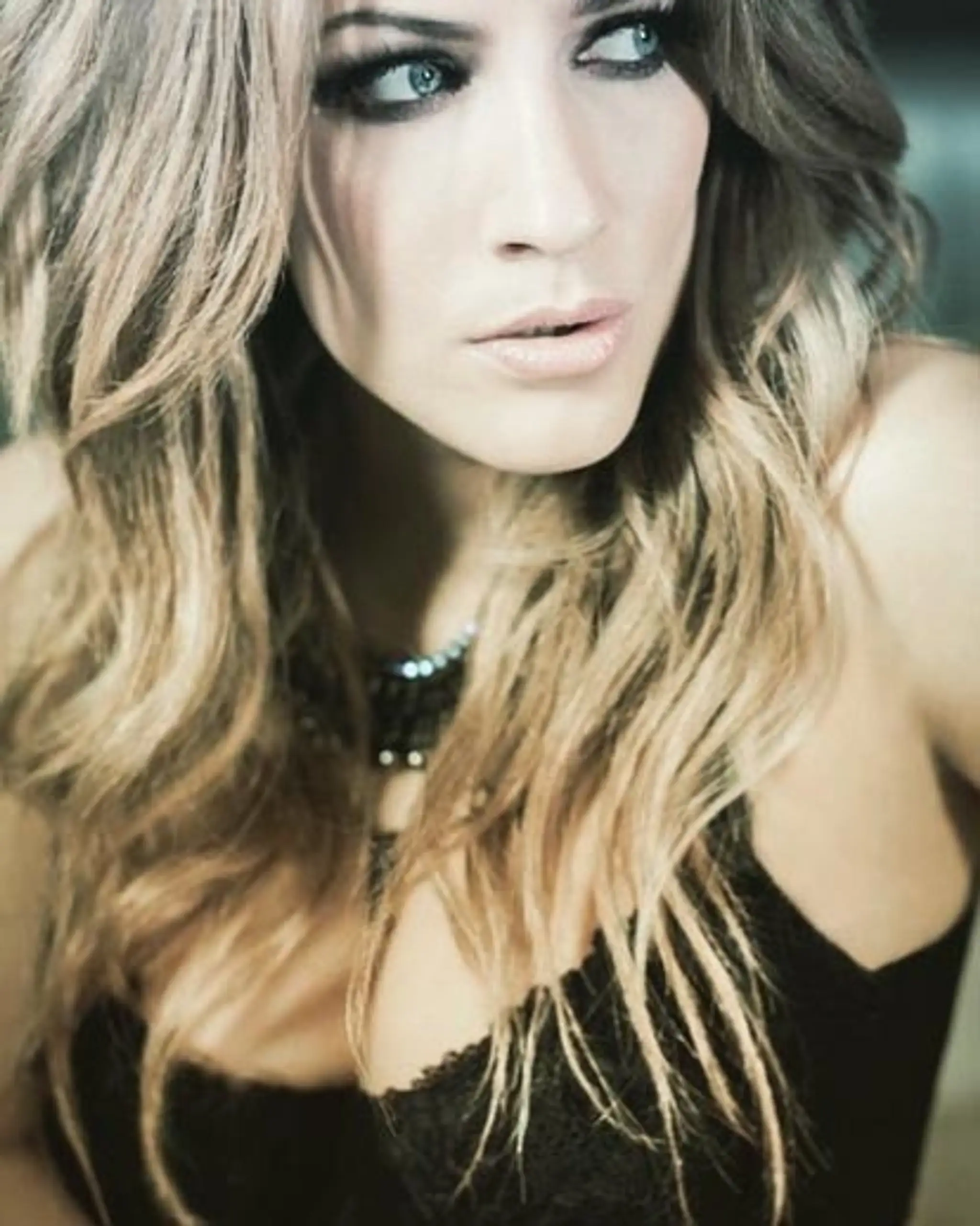 caroline flack.jpg