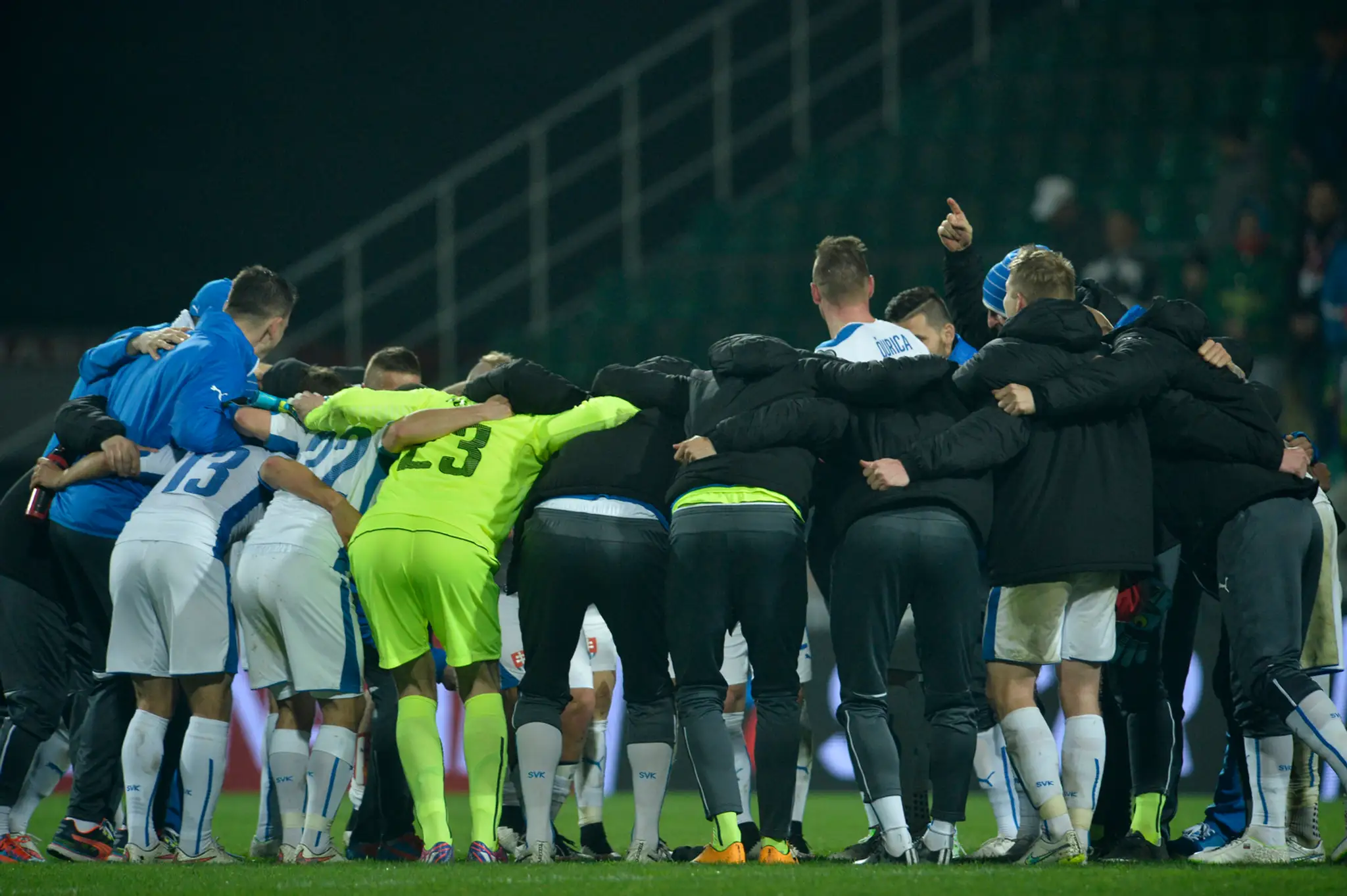 Slováci sa tešia z výhry 3:0 nad Luxemburskom.