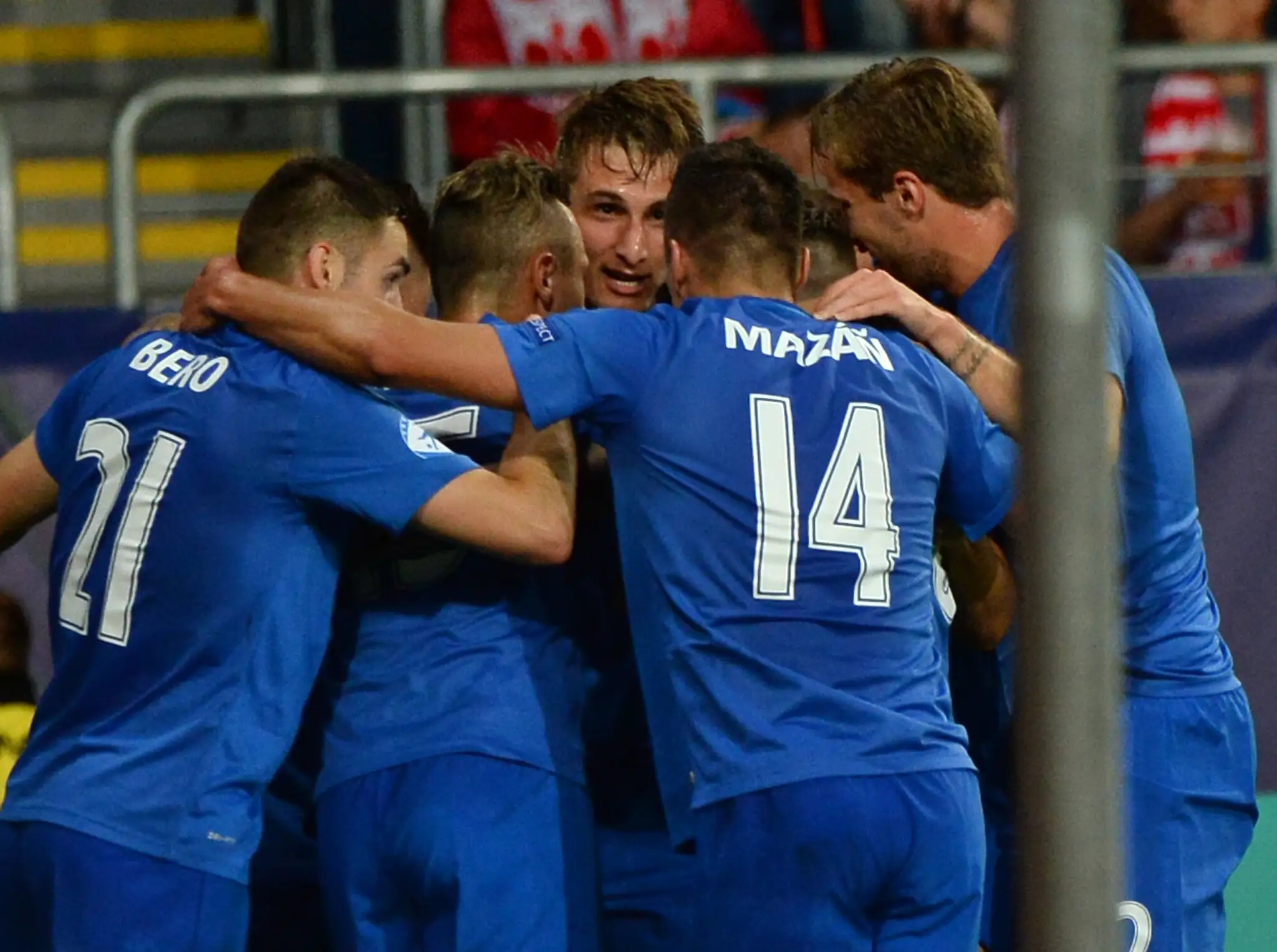Gólová radosť slovenských hráčov v zápase proti Poľsku na ME 21.