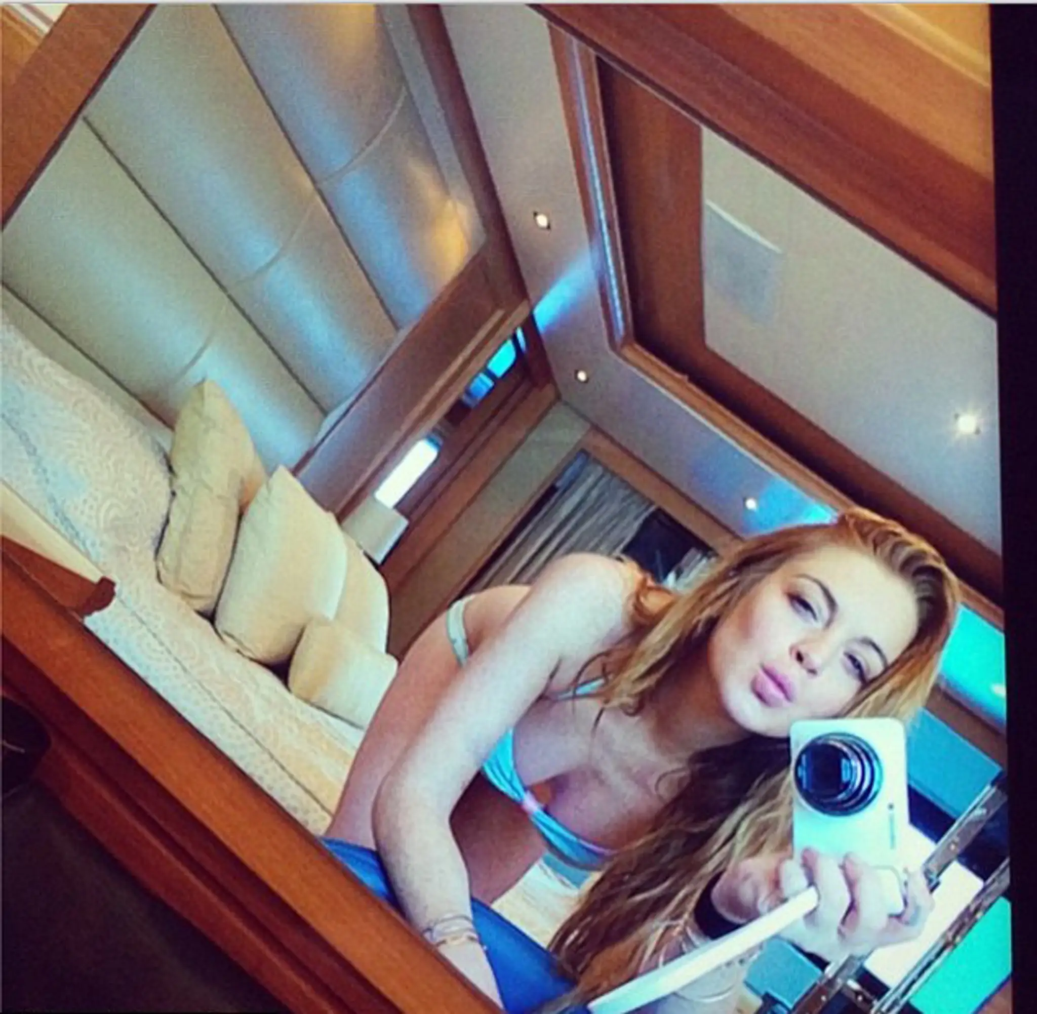 selfie lindsay.jpg
