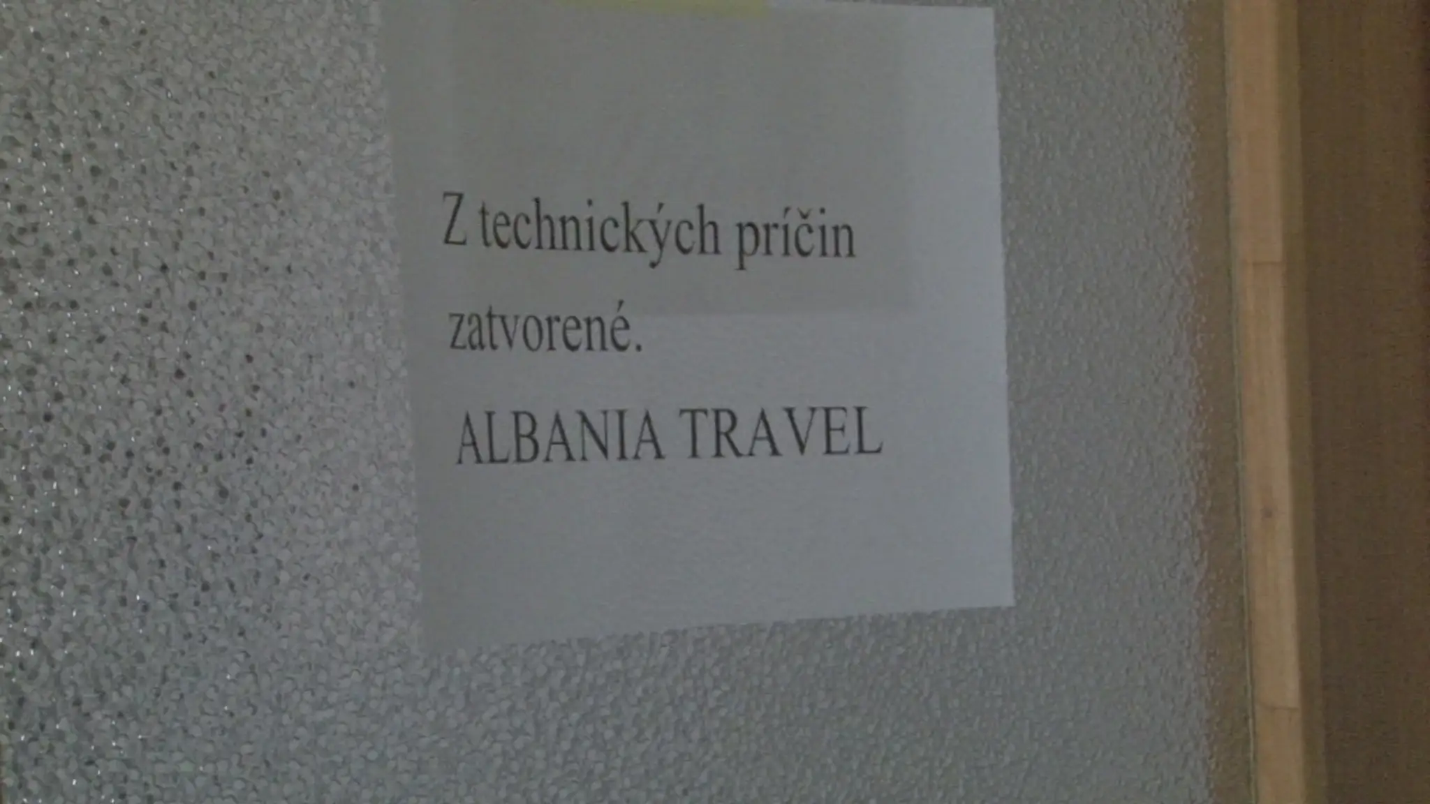 Na Slovensku skrachovala cestovka Albania Travel.