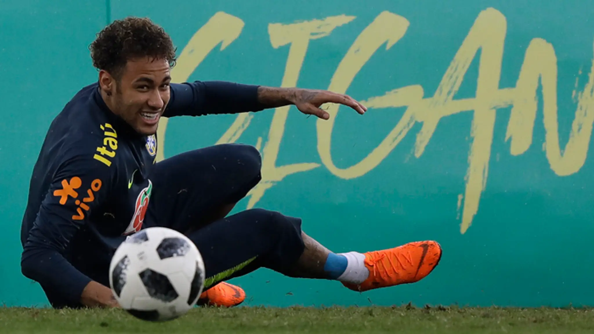 Brazílsky reprezentant Neymar na tréningu pred MS.