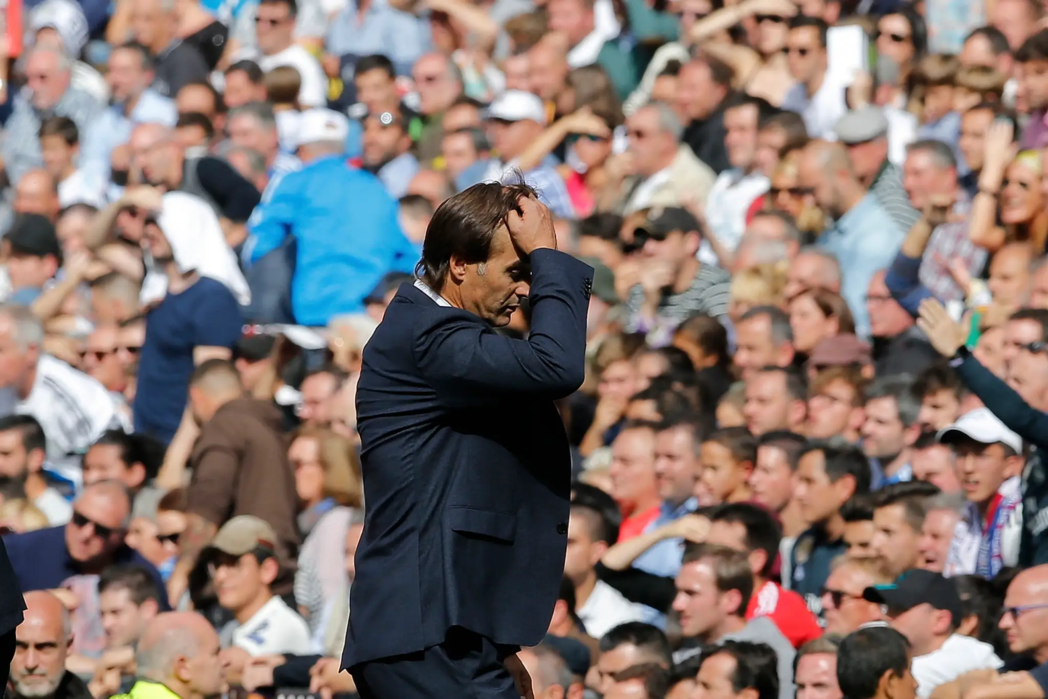 Kouč Realu Julen Lopetegui reaguje v zápase s Levante.
