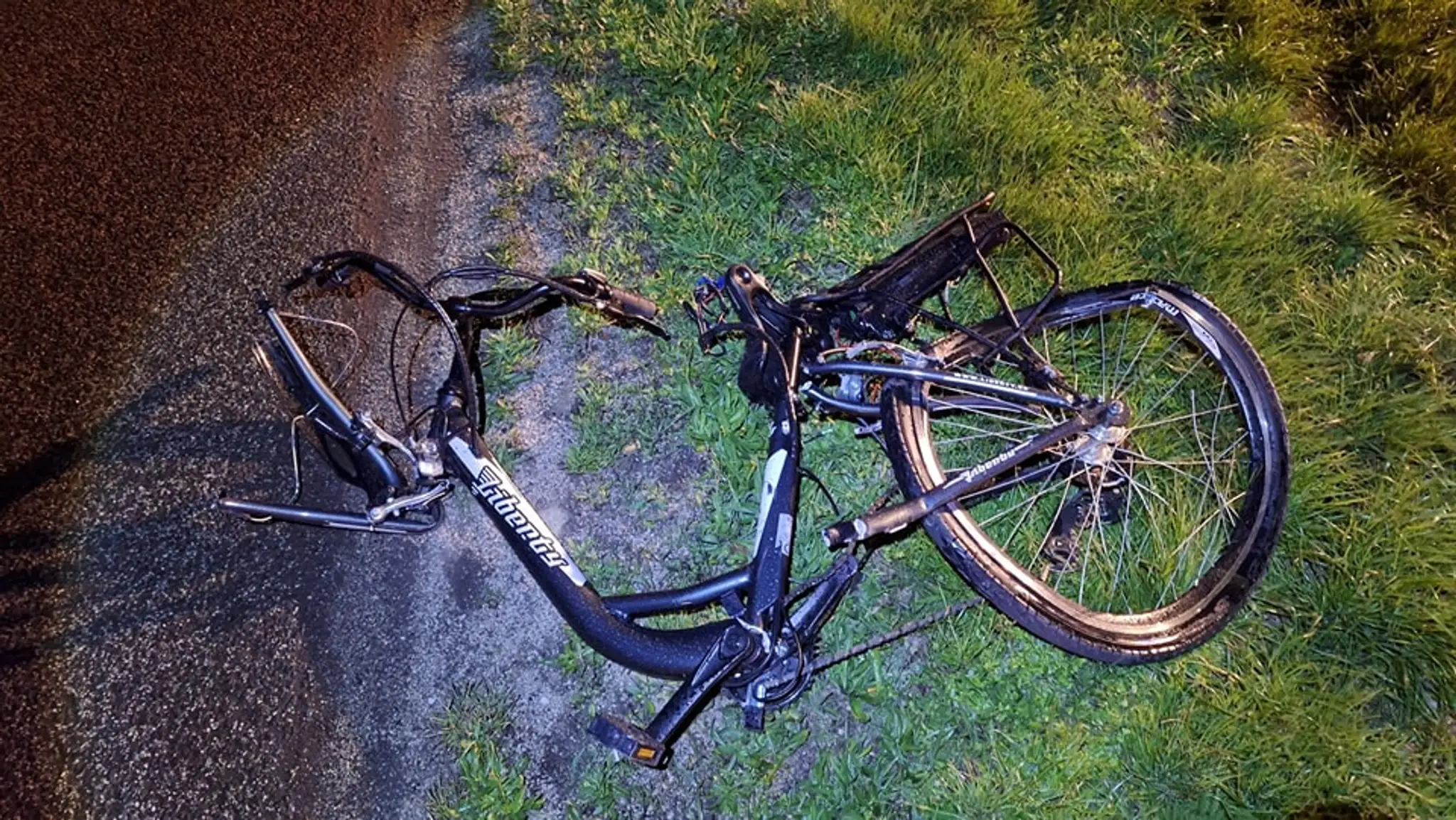 Zdemolovaný bicykel.