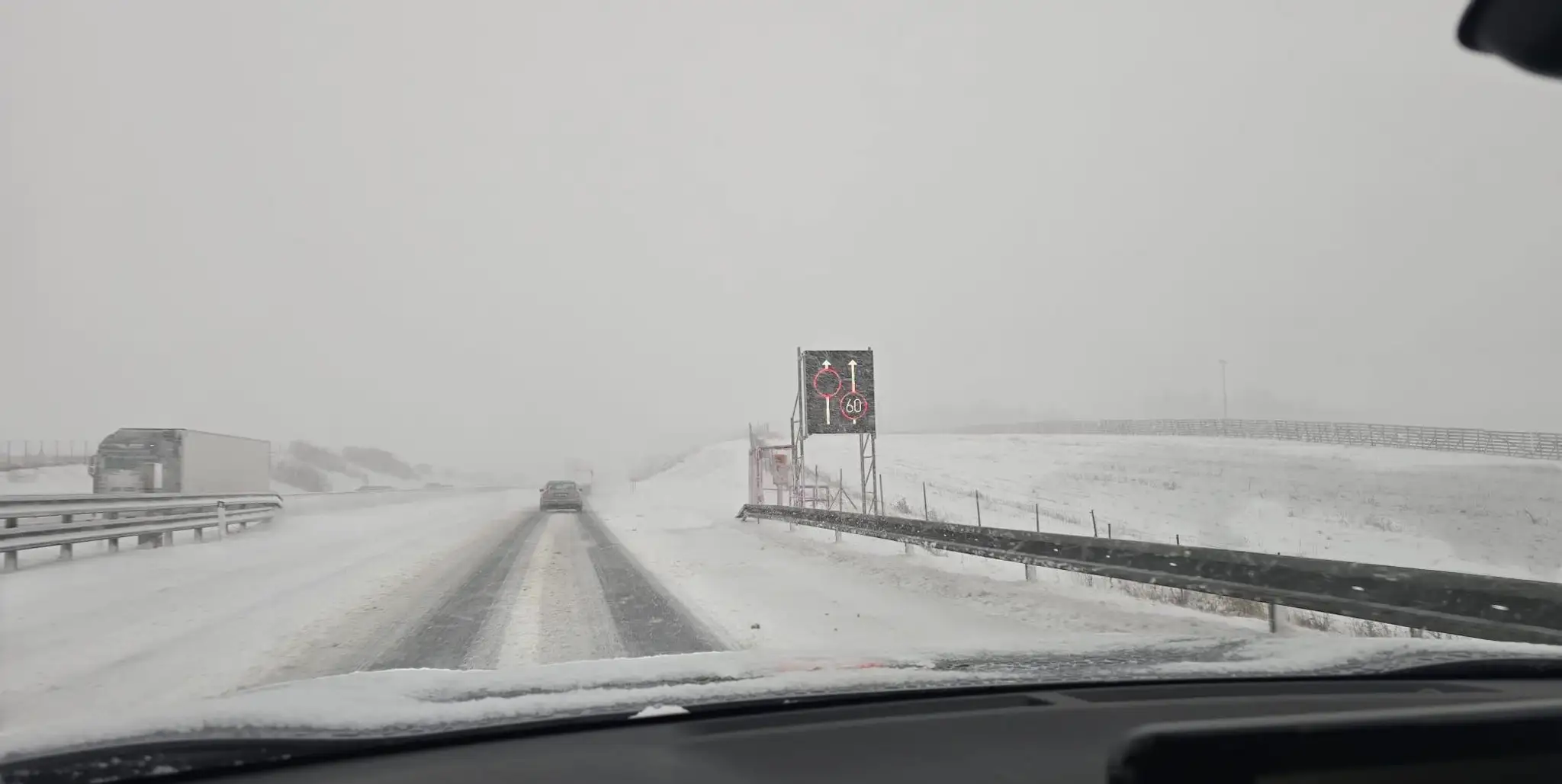 Zasnežené cesty.