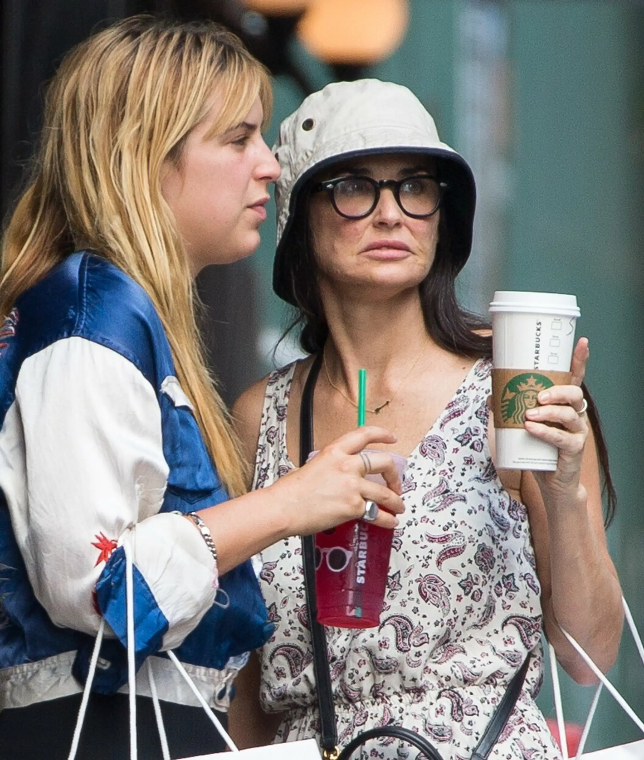Nenalíčená Demi Moore.