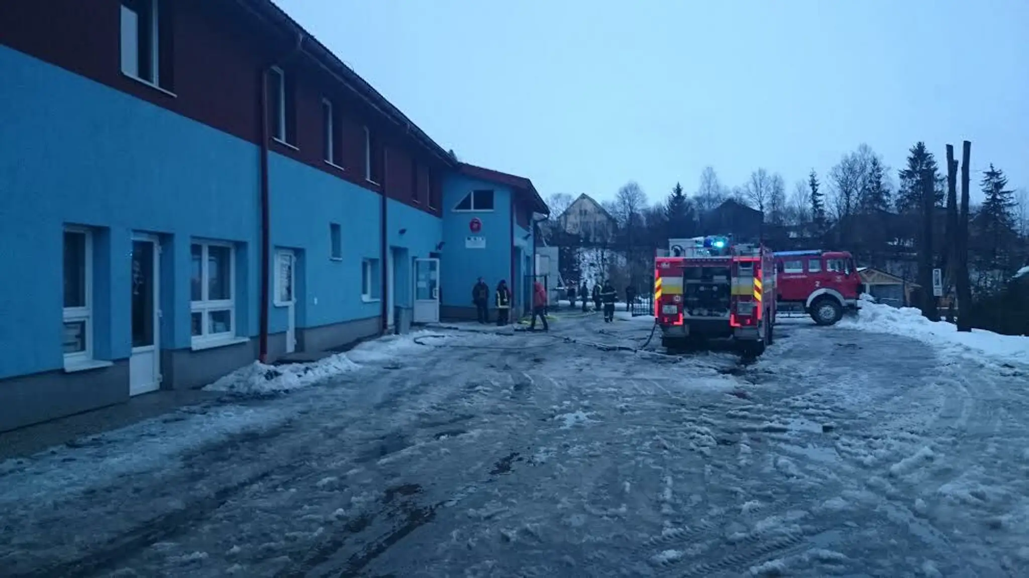 Dobrovoľným hasičom v Rabči zhorela zbrojnica.