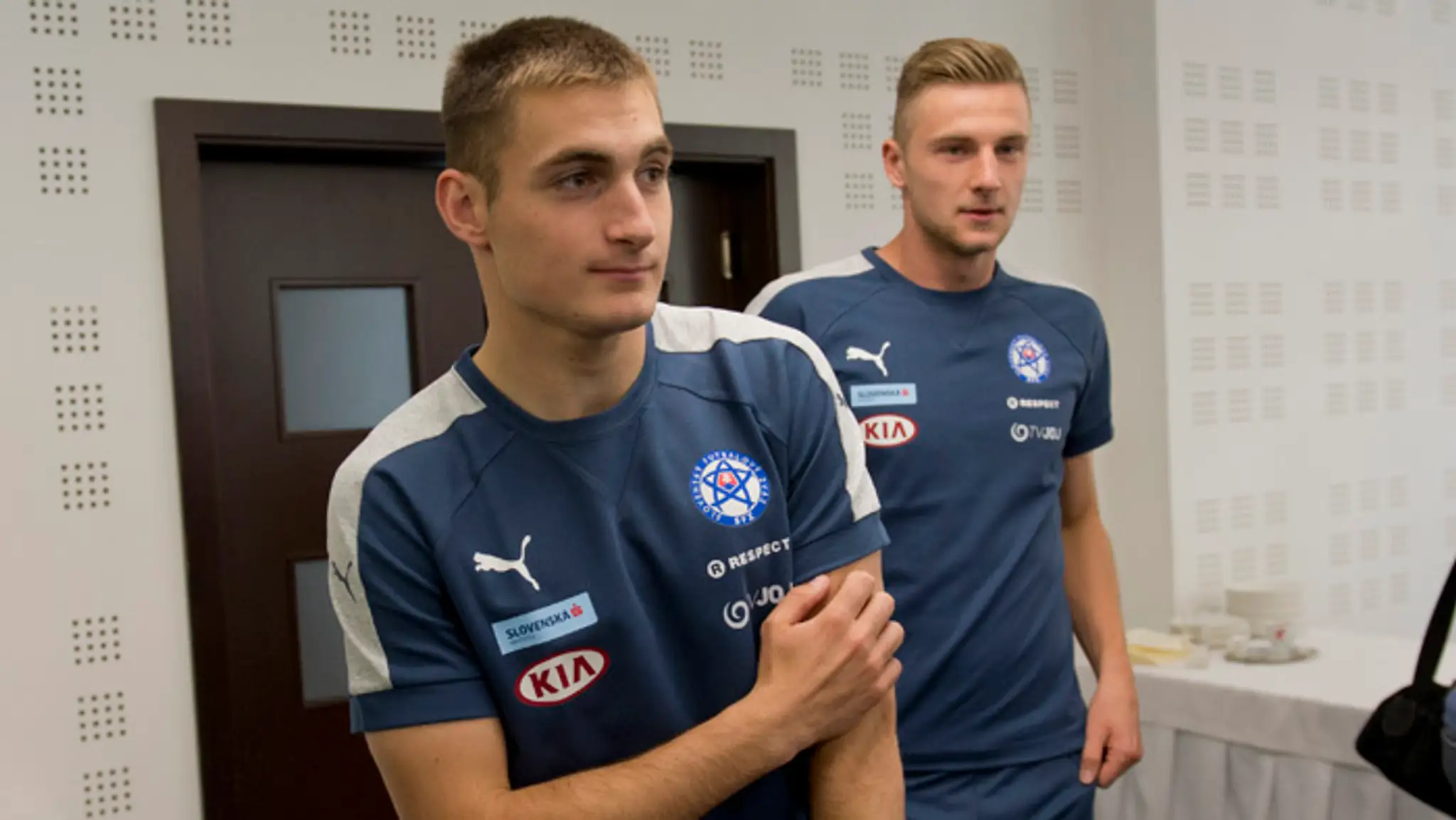 Milan Škriniar a Matúš Bero (vľavo).
