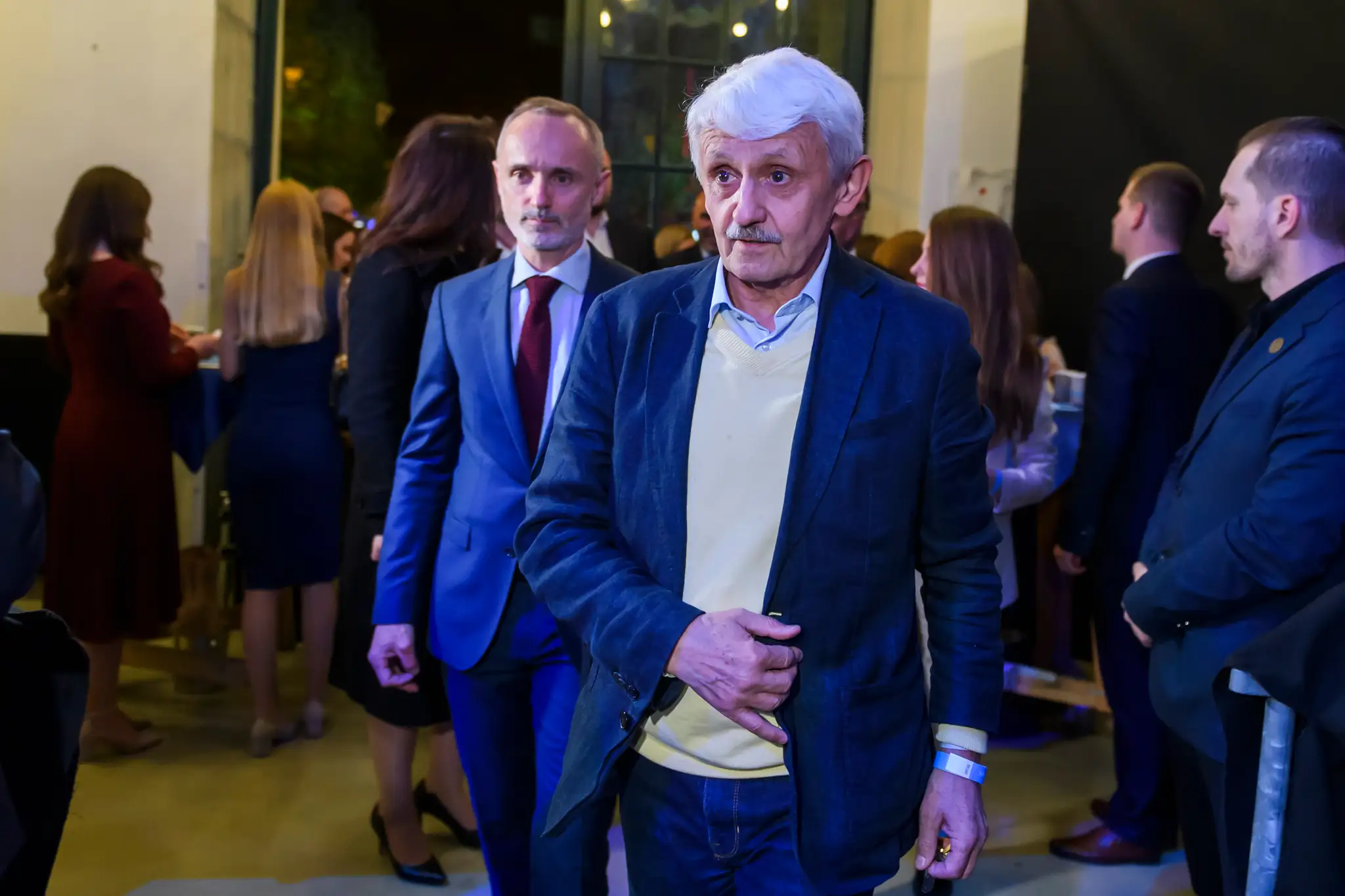 Mikuláš Dzurinda vo volebnej centrále Ivana Korčoka