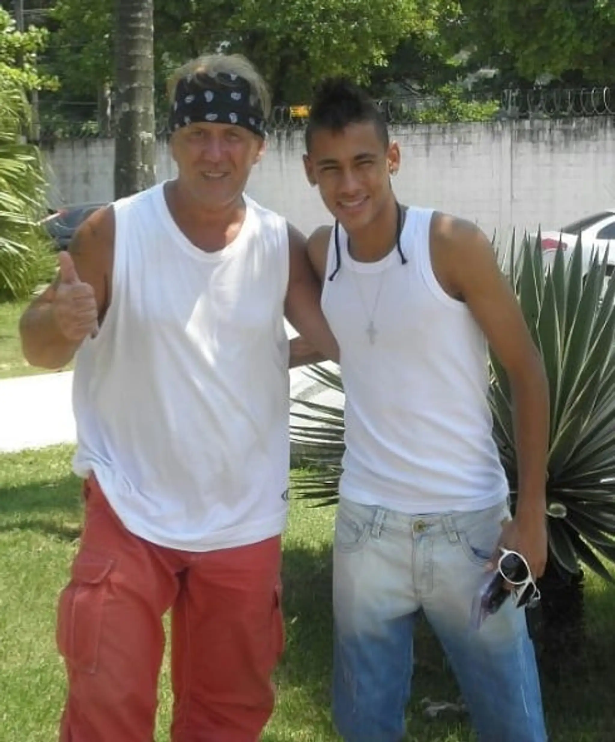Neymar JR a Joe Borbély sú dlhoroční priatelia. Na fotke v tréningovom centre FC Santos, tesne pred Brazílčanovým prestupom do FC Barcelona.