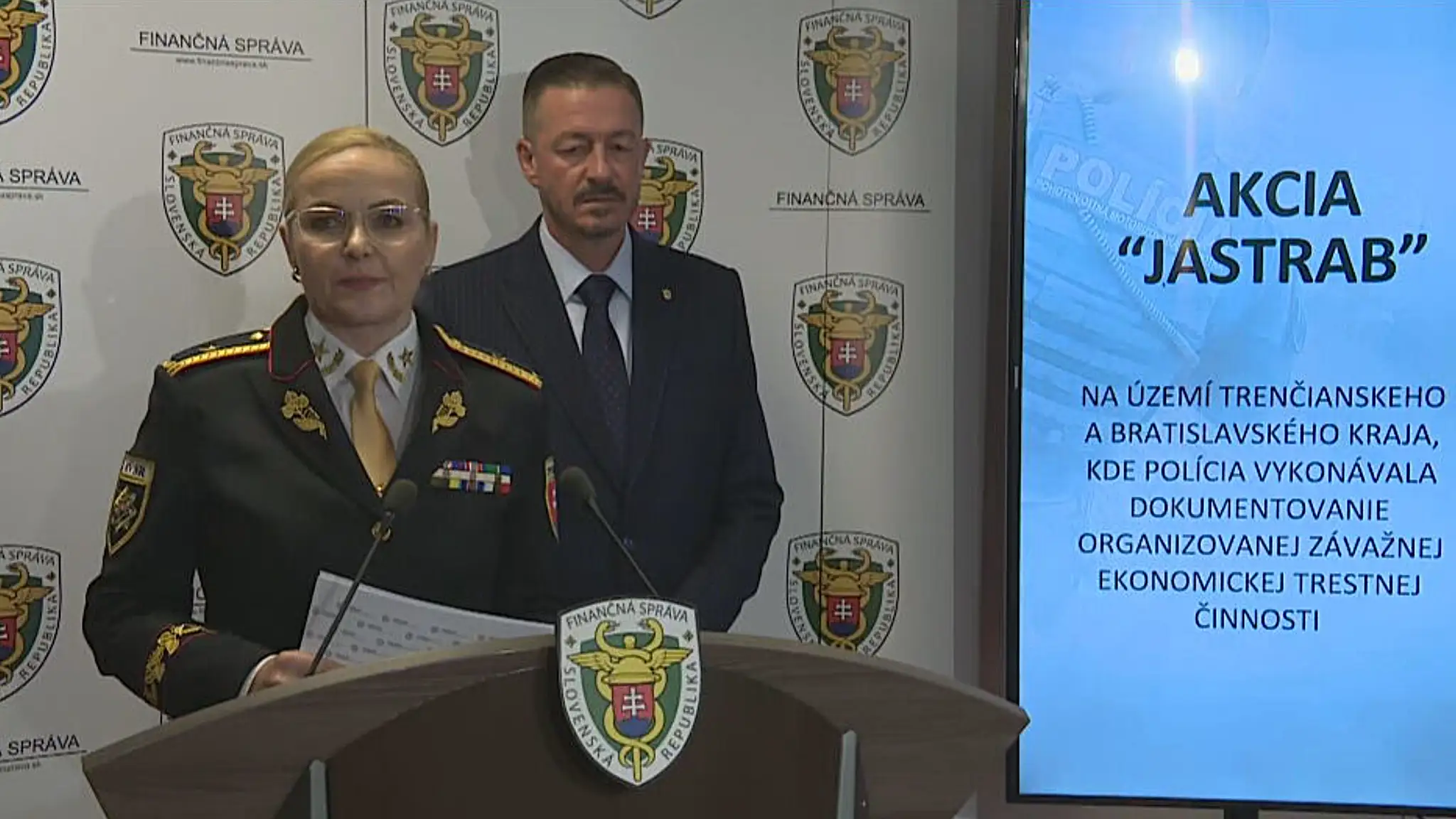 Prezident finančnej správy Jozef Kiss a prezidentka Policajného zboru Jana Maškarová.