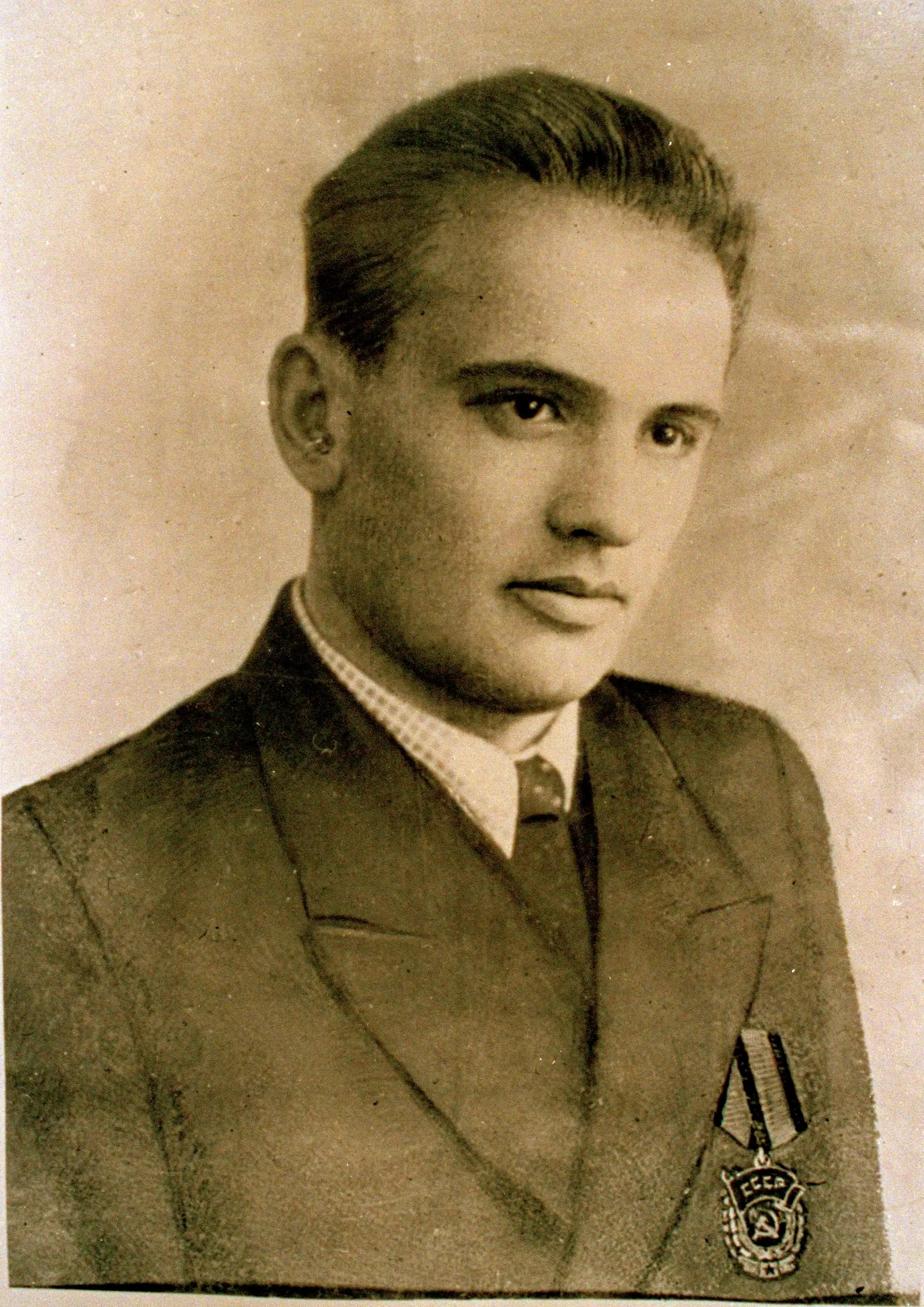 Michail Gorbačov ako 19-ročný.