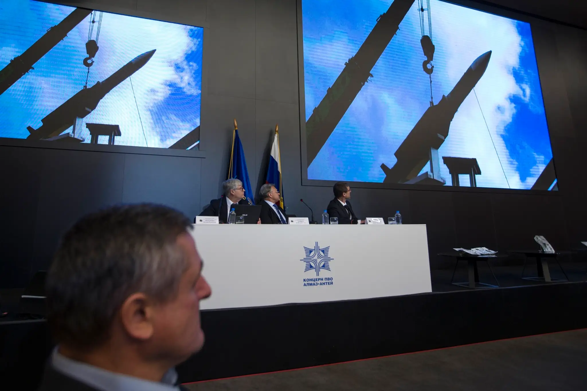 Rusko-Ukrajina, analýza boeingu, koncern.