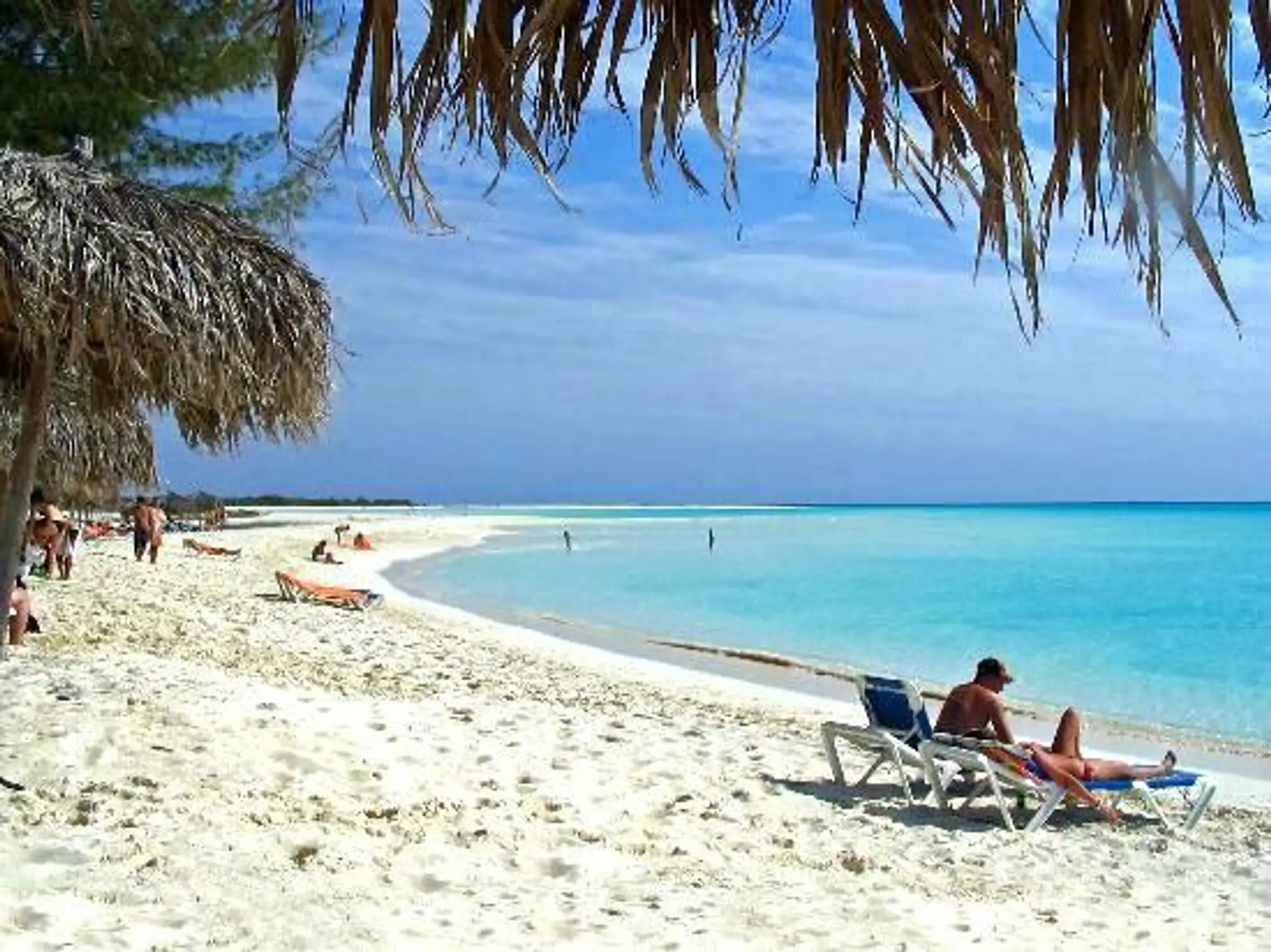 Pláž Playa Paraiso Beach, Cayo Largo, Kuba.