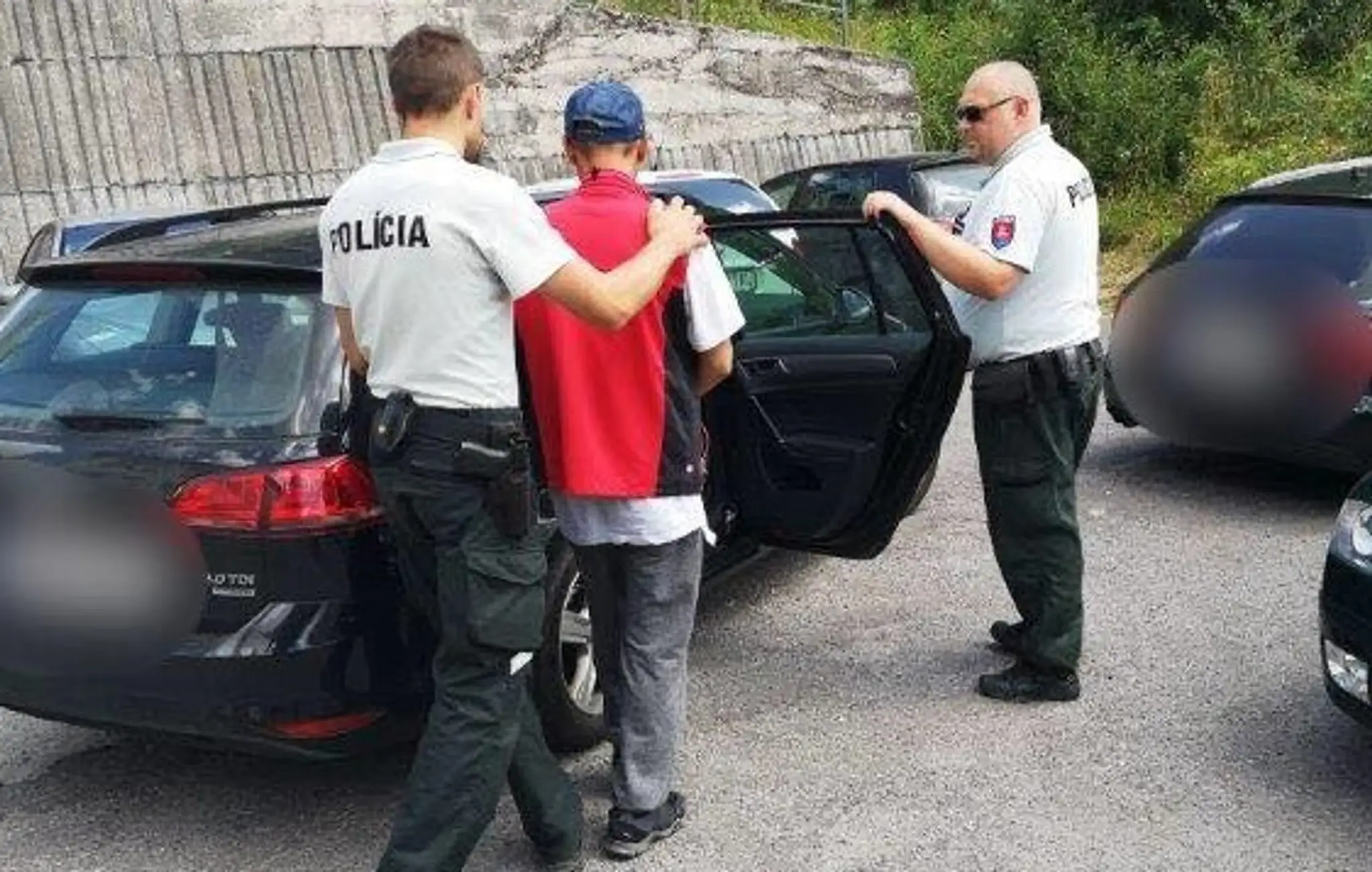 Migranti na hranici s Maďarskom