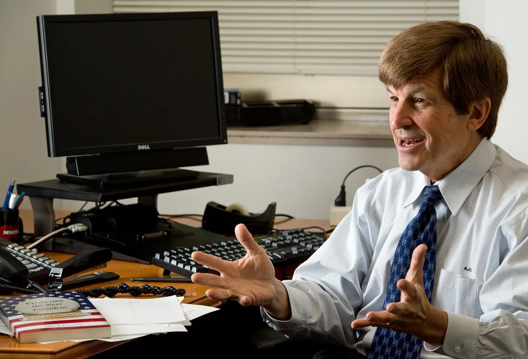 Americký historik Allan Lichtman na archívnej snímke z roku 2012.