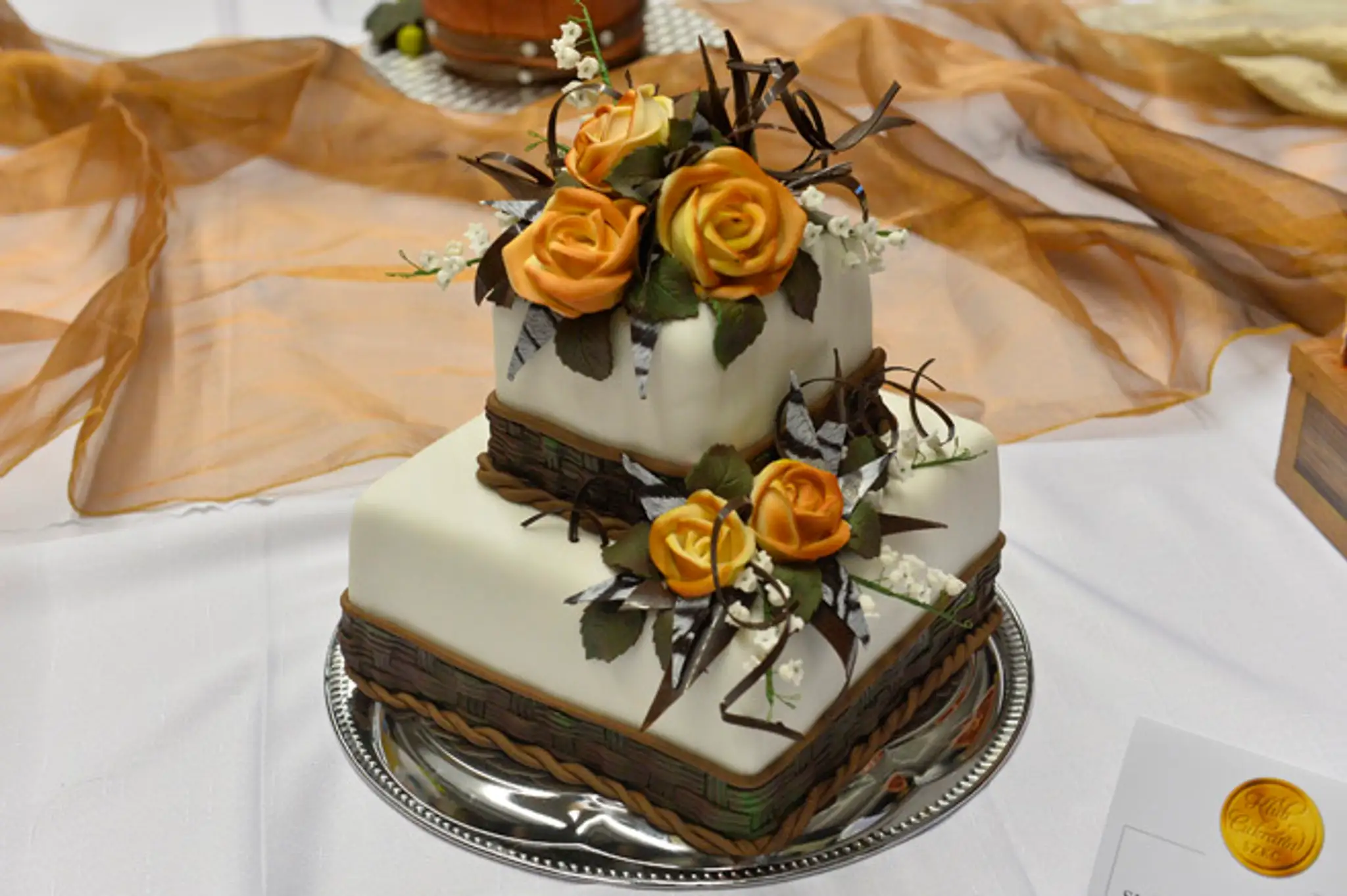 Torta Moniky Turzovej z Beluše získala prestížne ocenenie Najkrajšia torta Slovenska v kategórii profesionálnych cukrárov. 