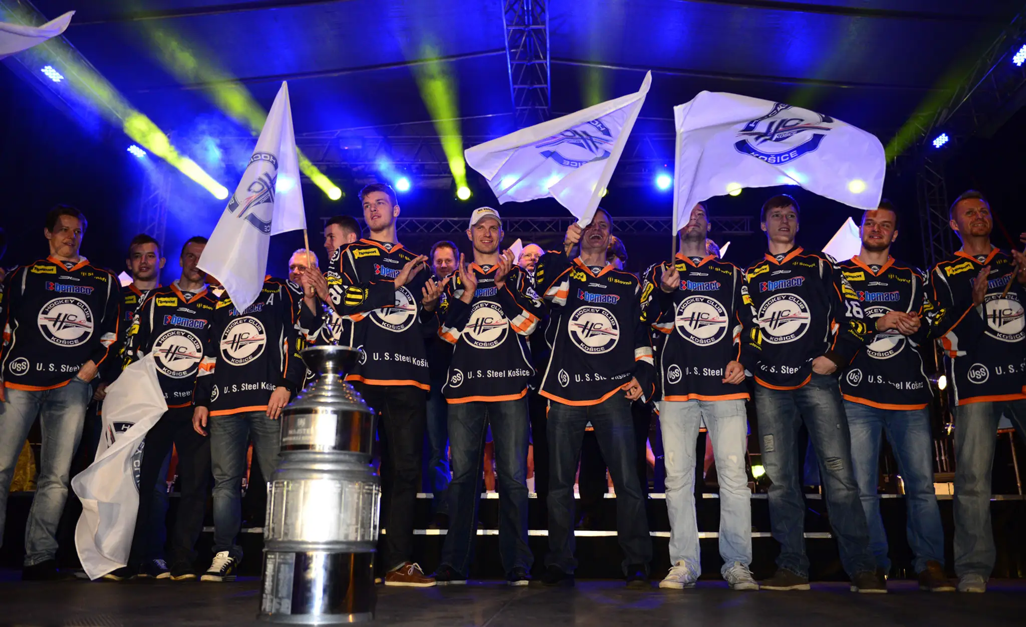 Oslavy majstrovského titulu hokejistov HC Košice na Hlavnej ulici v Košiciach 