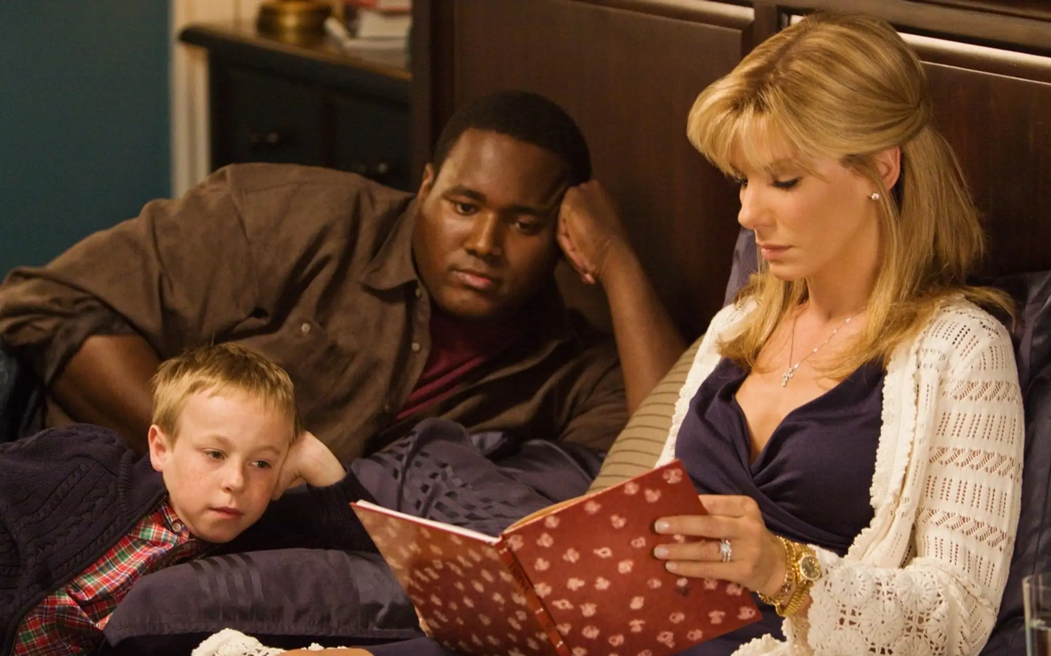 Jae Head, Quinton Aaron a Sandra Bullock vo filme Blind Side (Splnený sen)