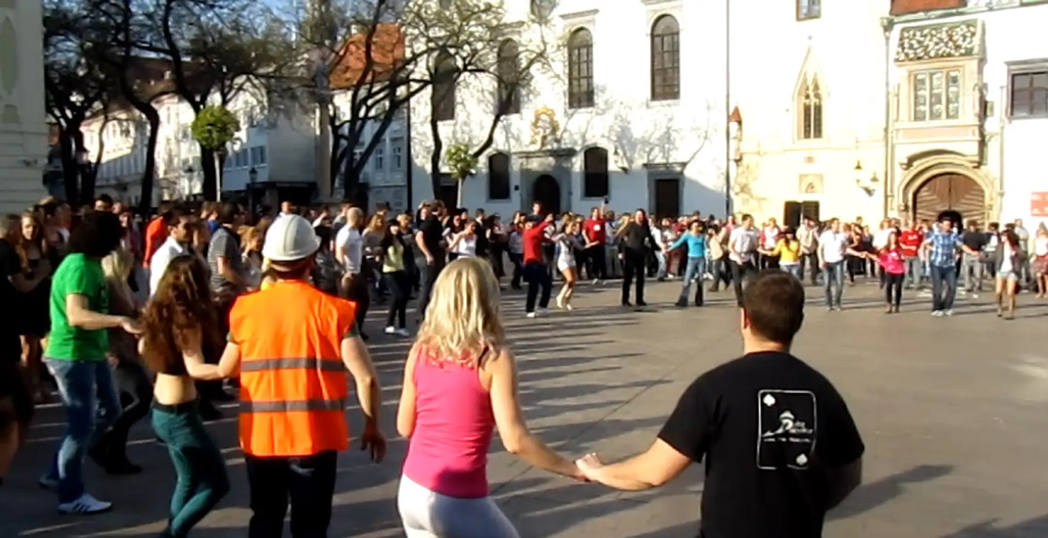 Hromadný tanec salsa