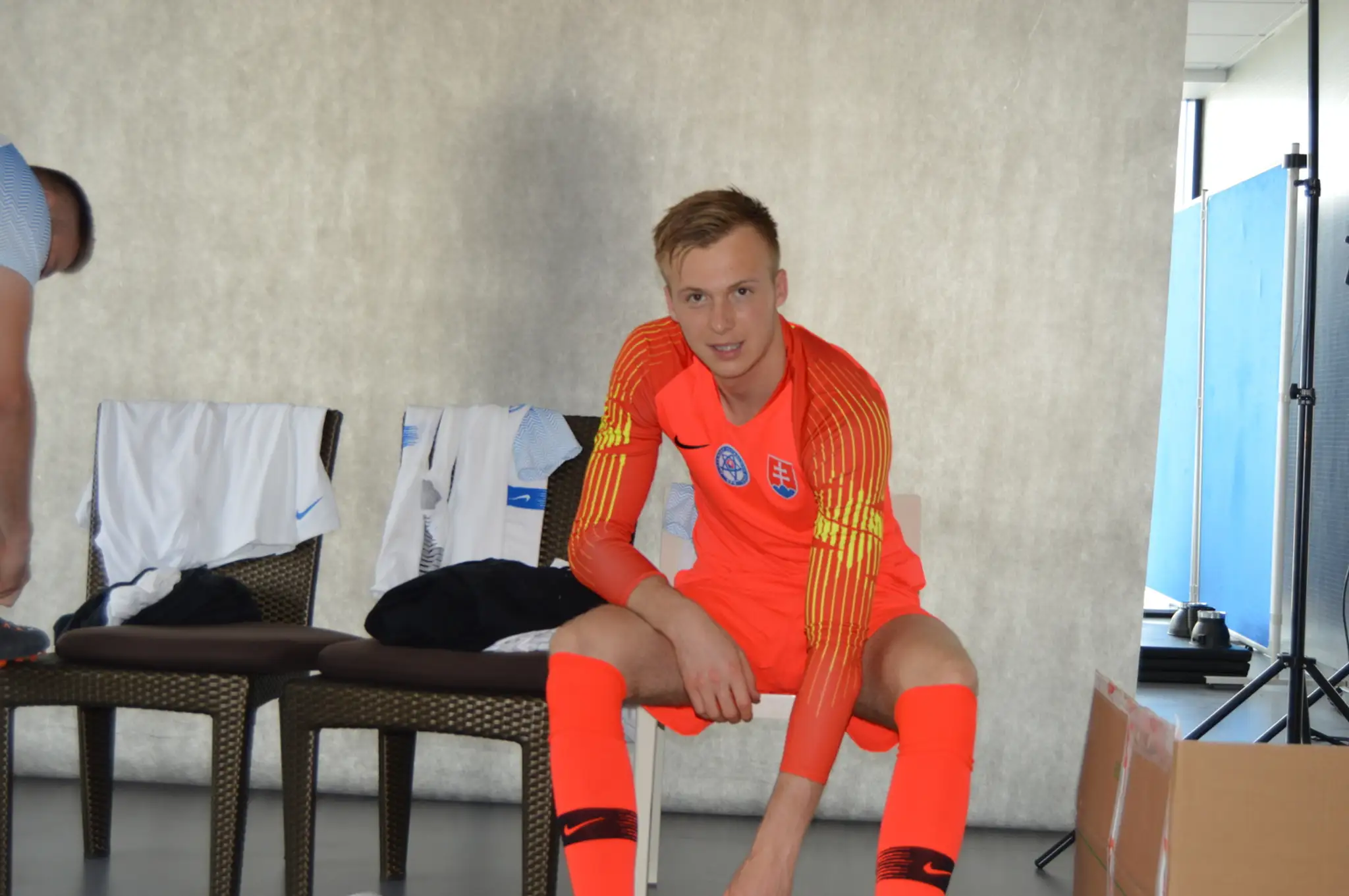 Marek Rodák prezentuje novú kolekciu brankárskych dresov.