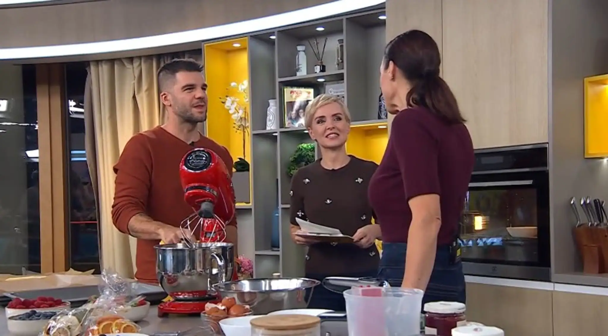 Adriana Kneissl v Teleráne. 