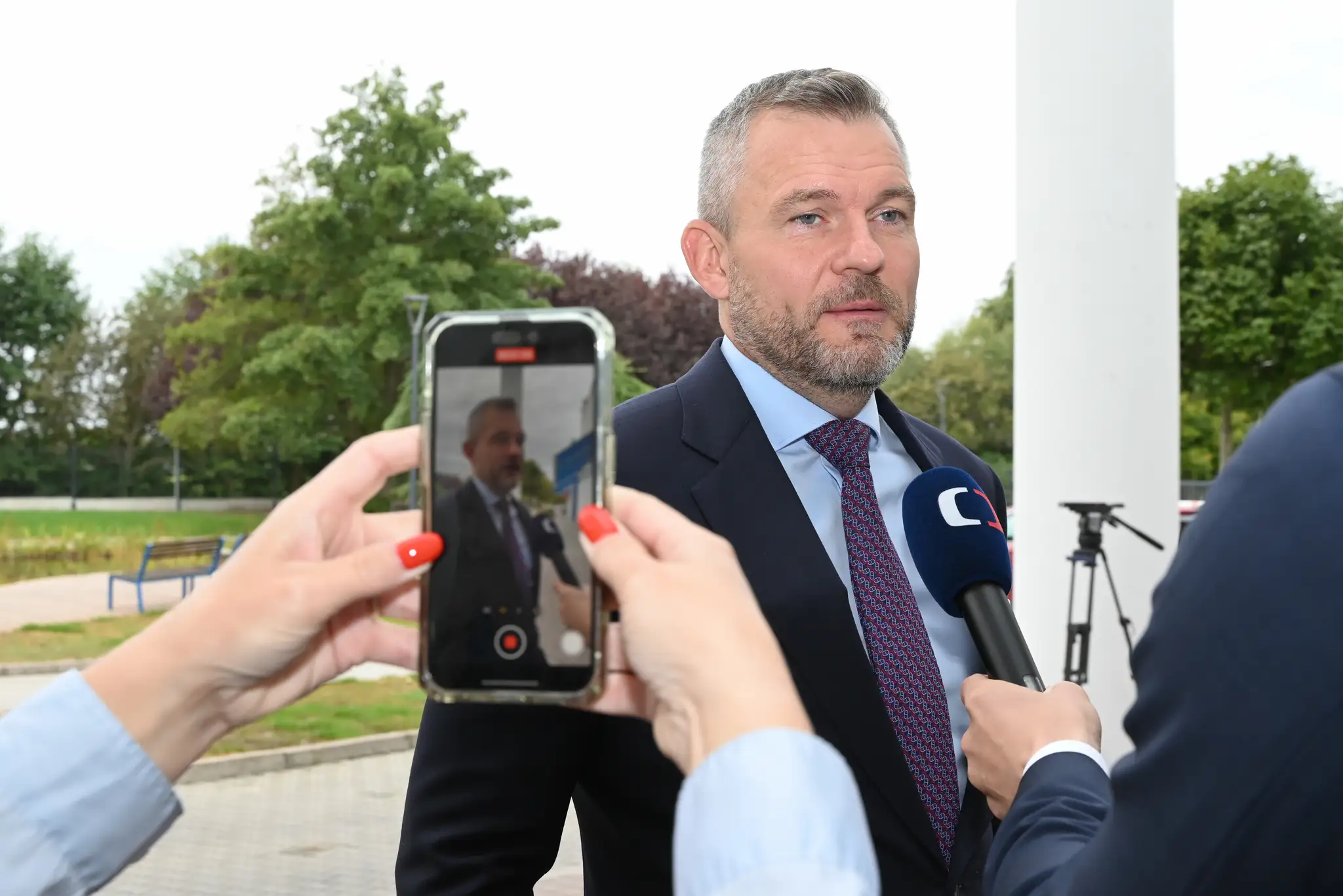 Peter Pellegrini v rozhovore pre budovou TV Markíza.