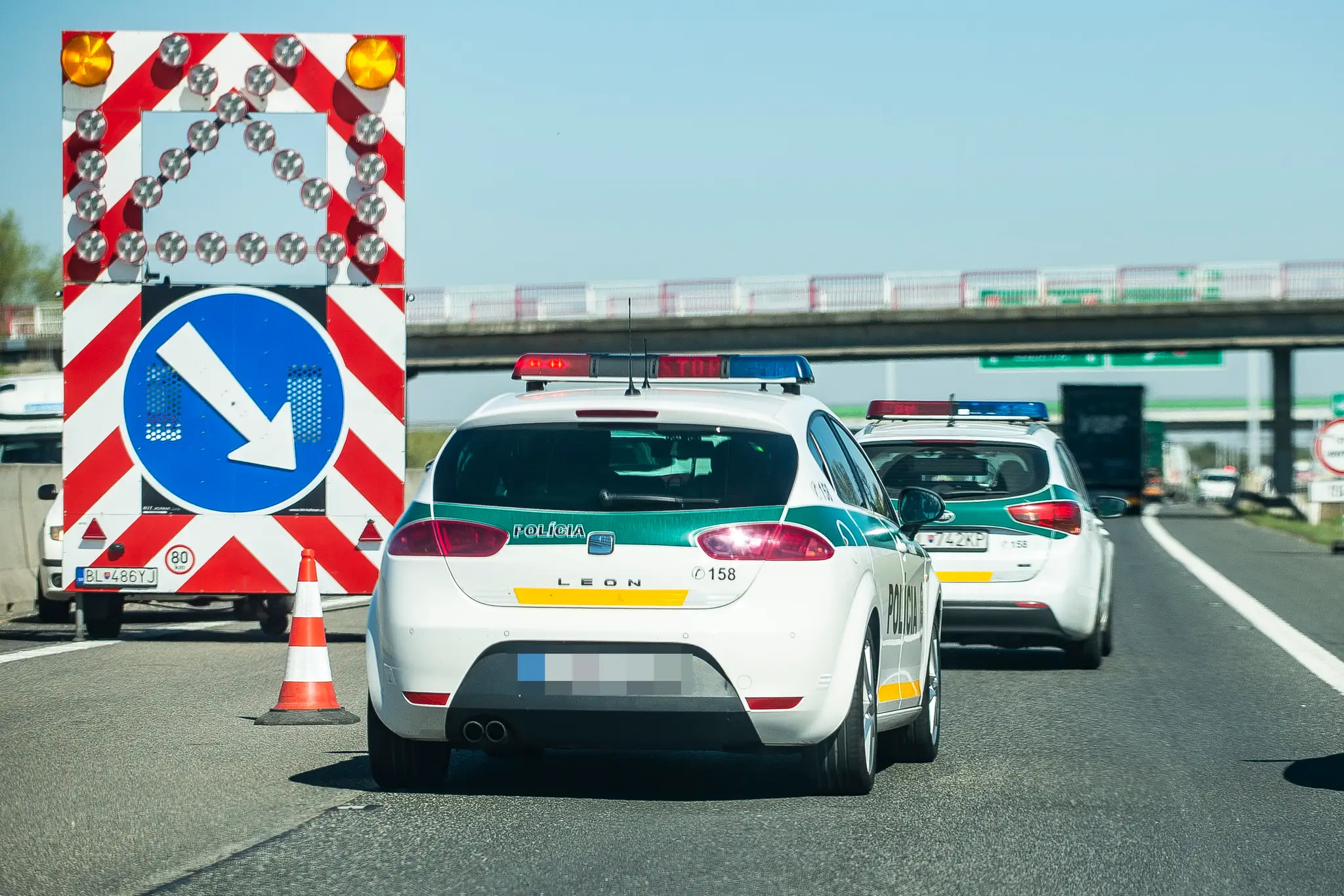 Policajné auto.