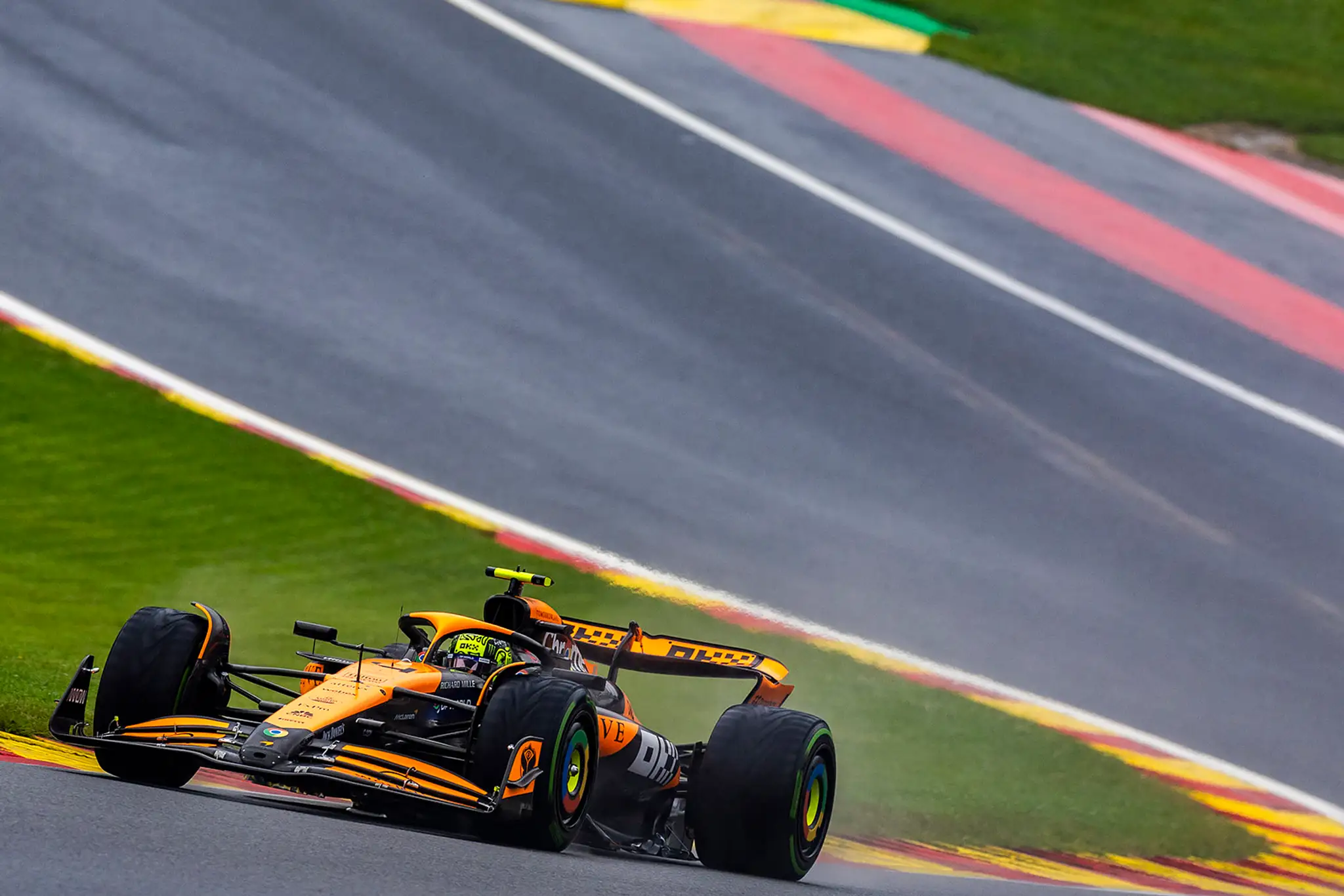 Brit Lando Norris z McLarenu prežíva úspešnú sezónu.