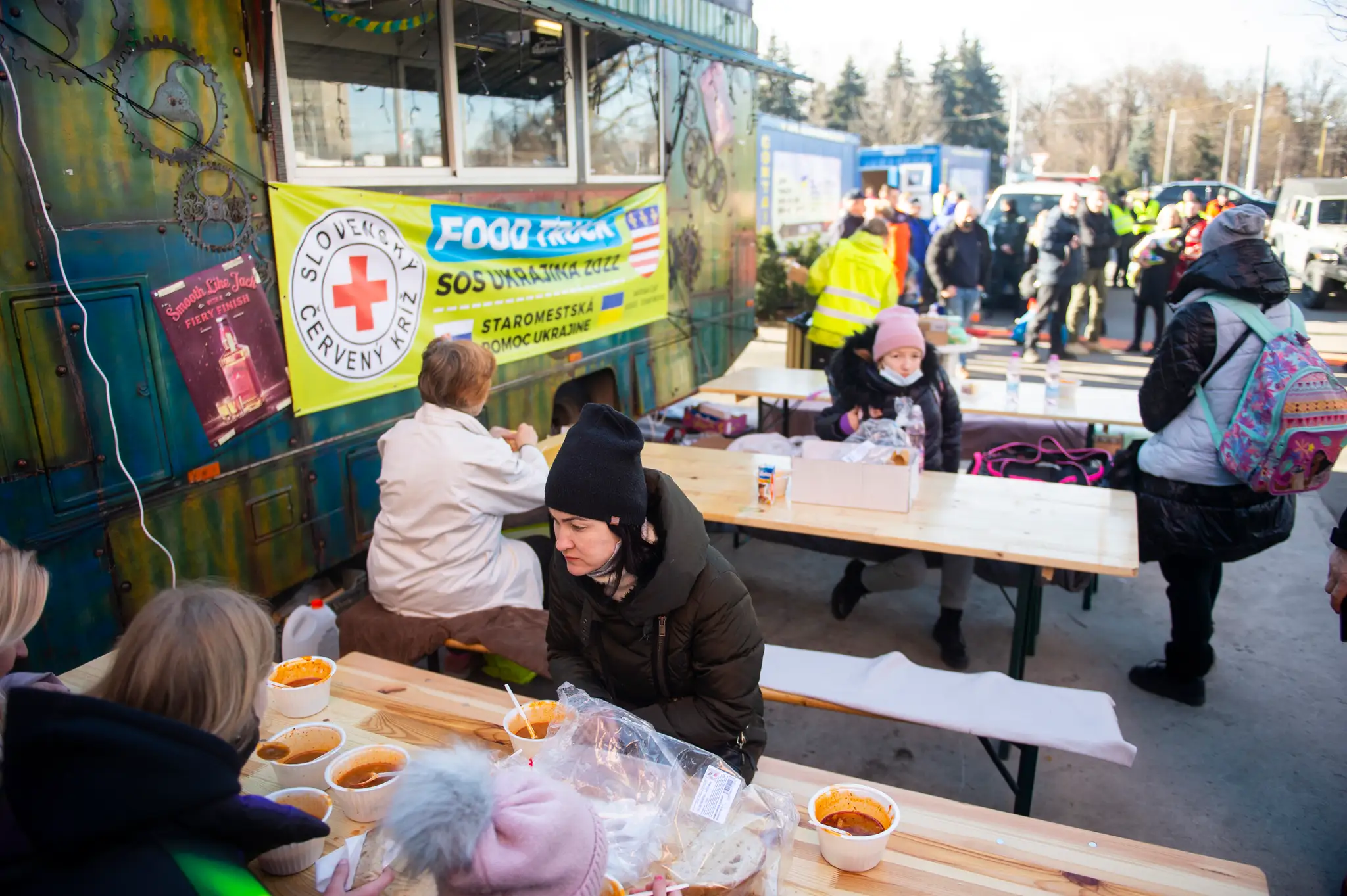 Na snímke Food Truck pri železničnej stanici na pomoc utečencom z Ukrajiny v Košiciach