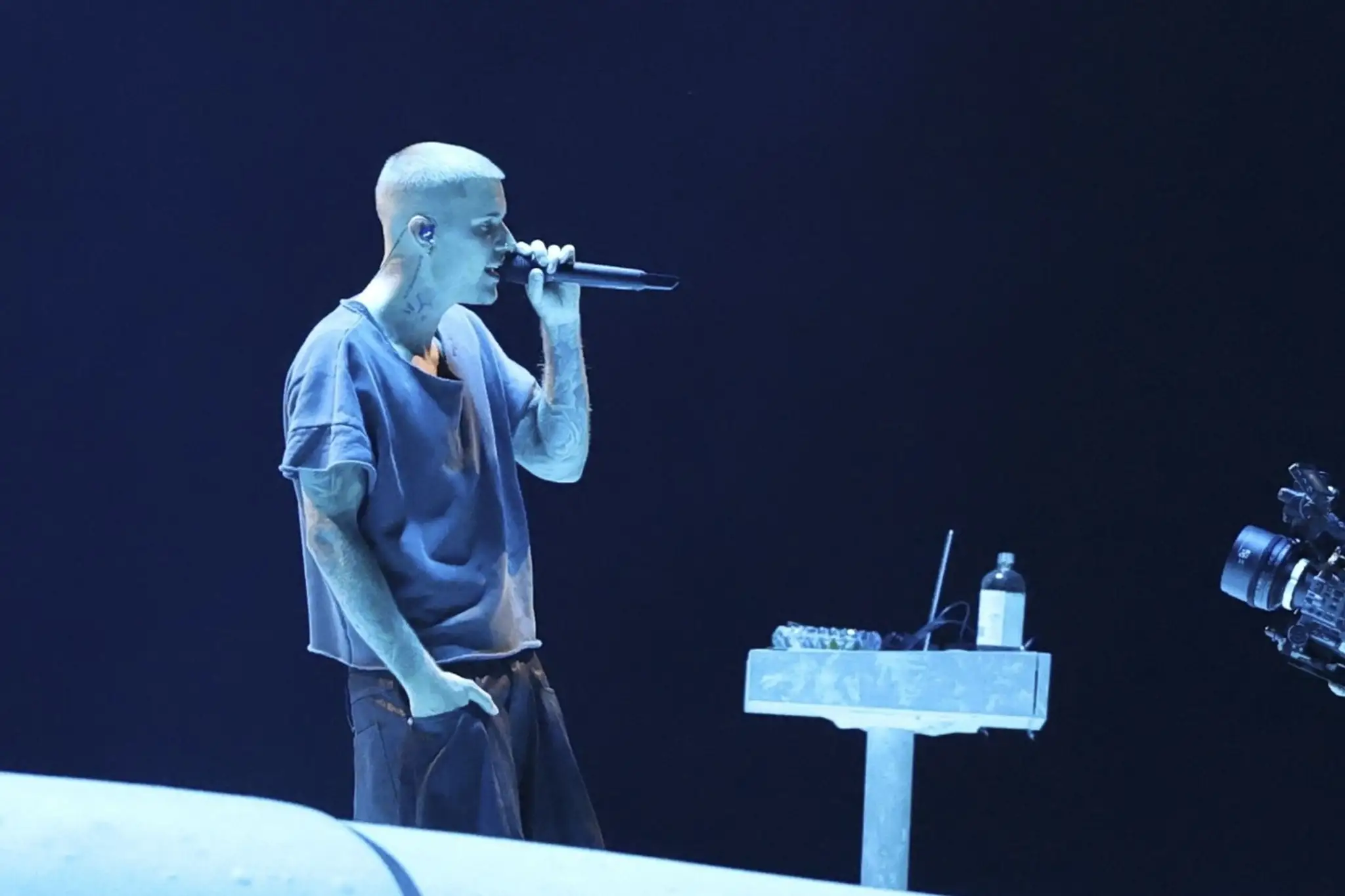 Justin Bieber vystúpi ako jedna z hviezd FIFA halftime šou.