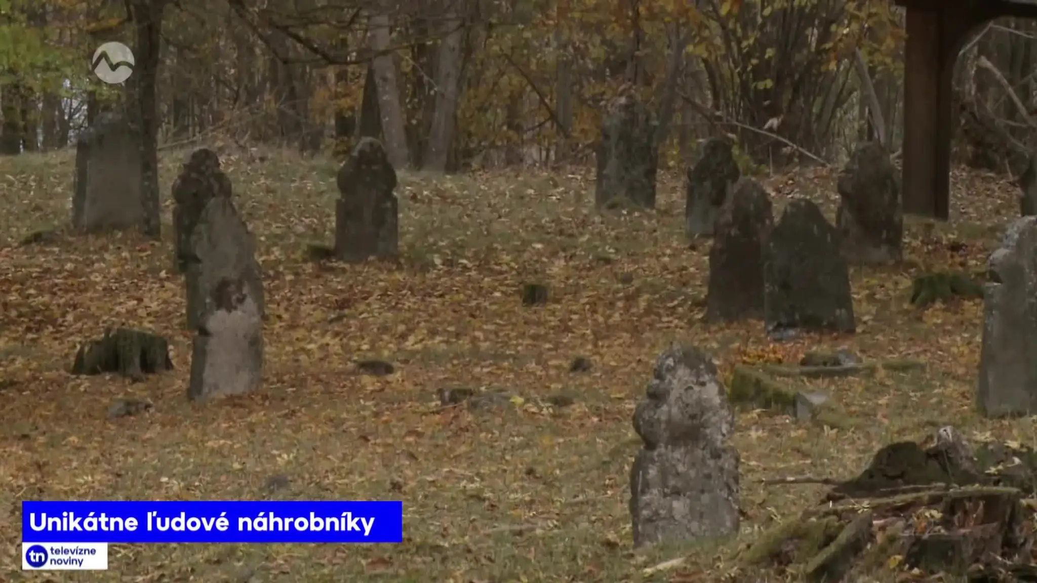 2026-10-29-TN-20-Unikatne-ludove-nahrobky