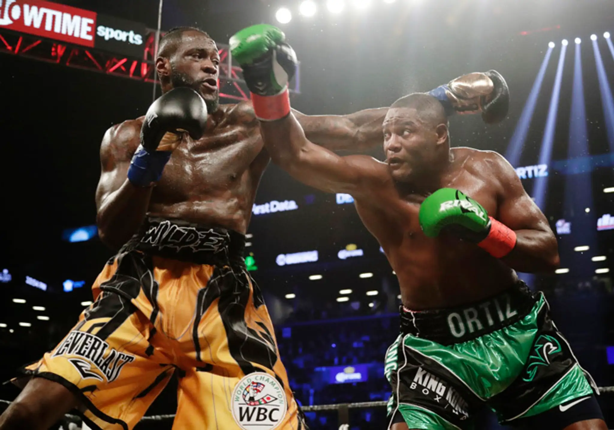 Deontay Wilder a Luis Ortiz v 3. kole.